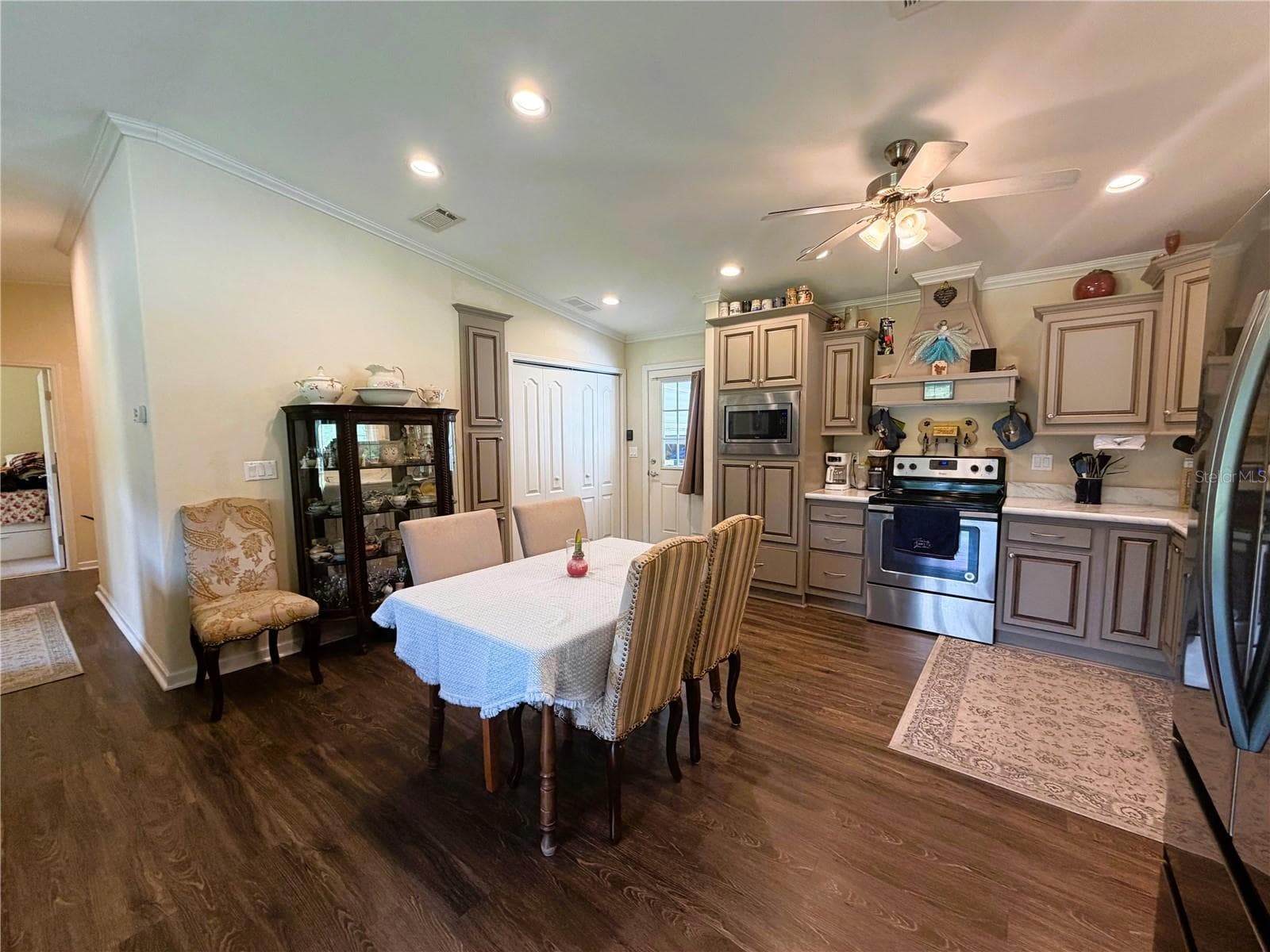 Manufactured Home at 165 SAGO PALM DR, LEESBURG, photo 25 of 63