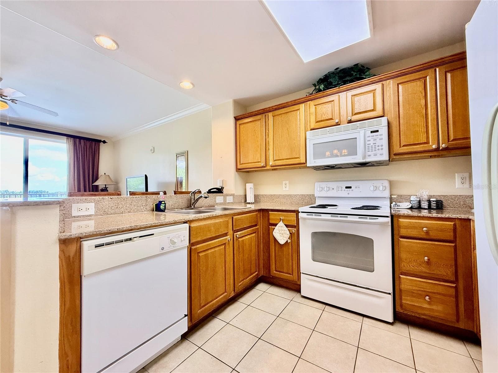Condo - Hotel at 13415 BLUE HERON BEACH DR #109, ORLANDO, photo 21 of 69