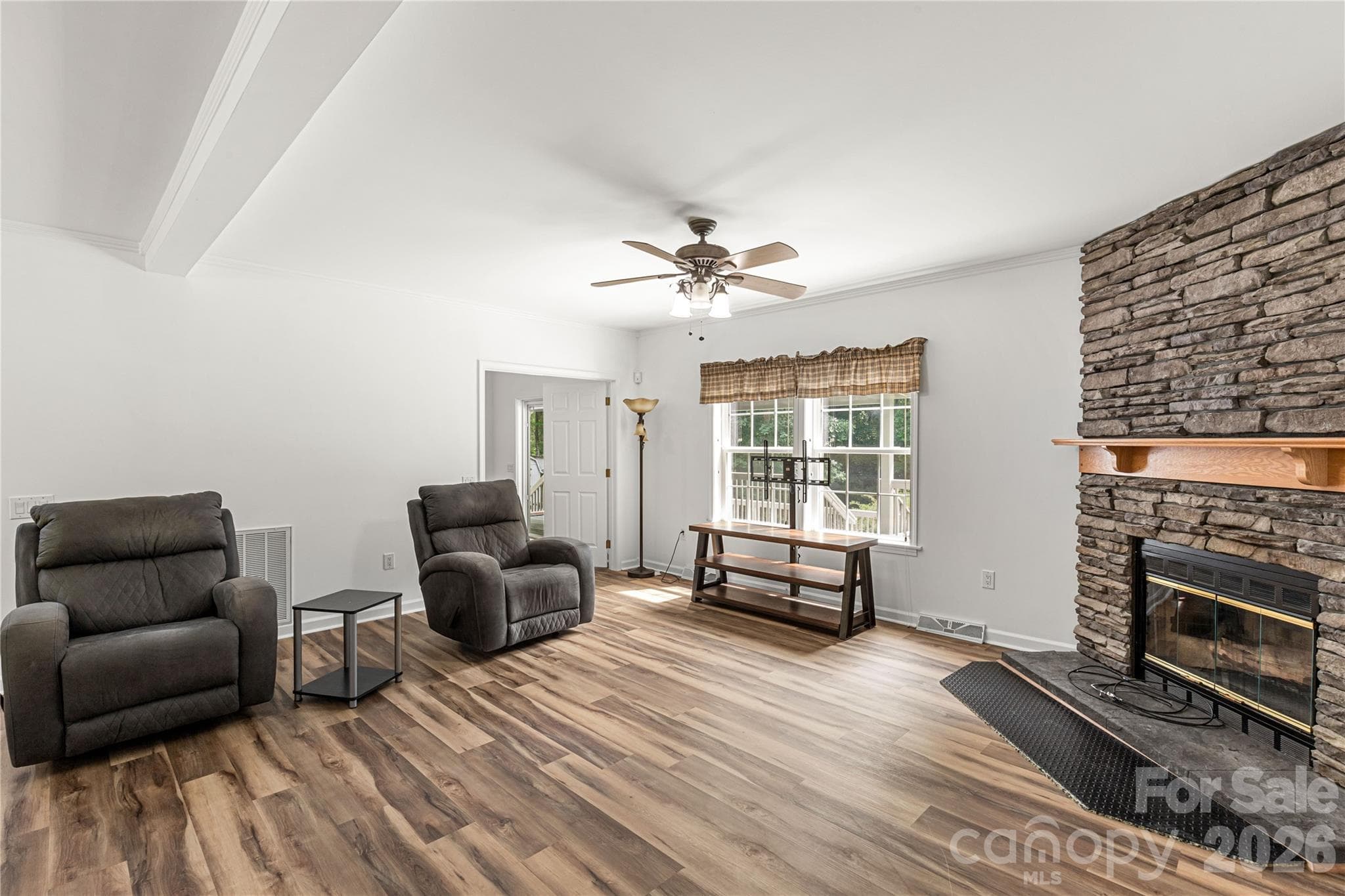 Single Family Residence at Lancaster, photo 9 of 48