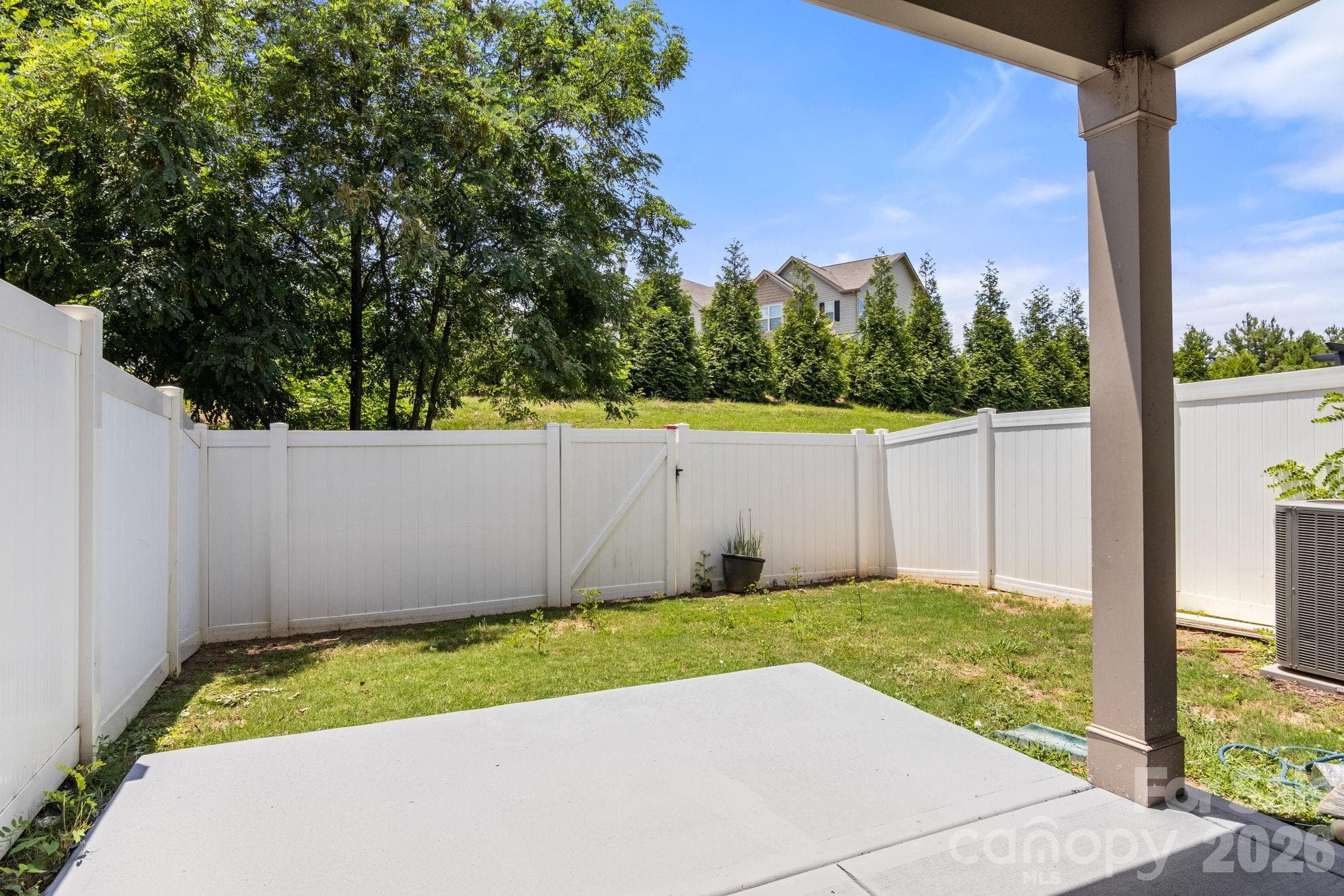 Townhouse at 4037 Black Walnut Way, Fort Mill, photo 26 of 28