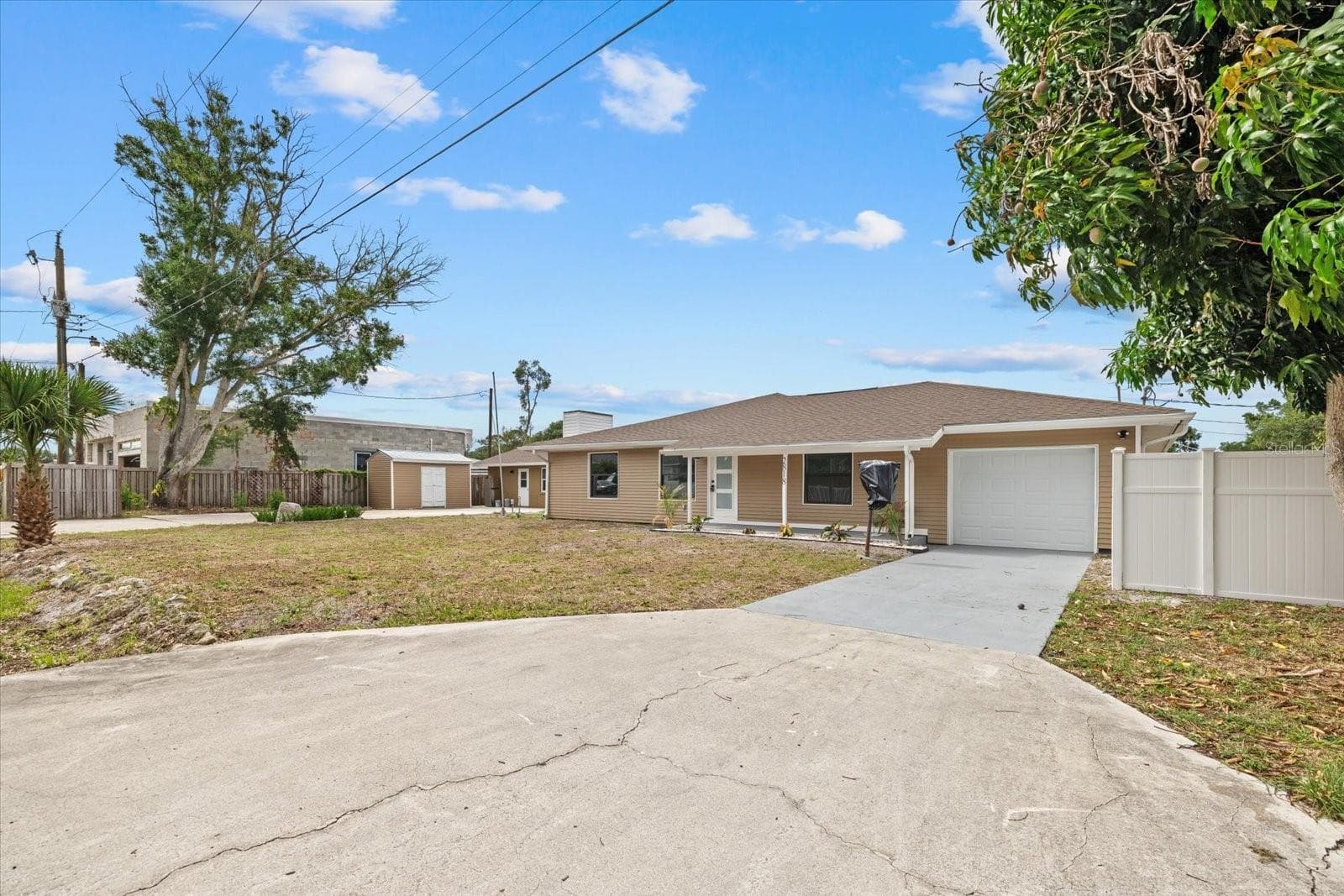Single Family Residence at 2818 OLYMPIC ST, SARASOTA, photo 2 of 47