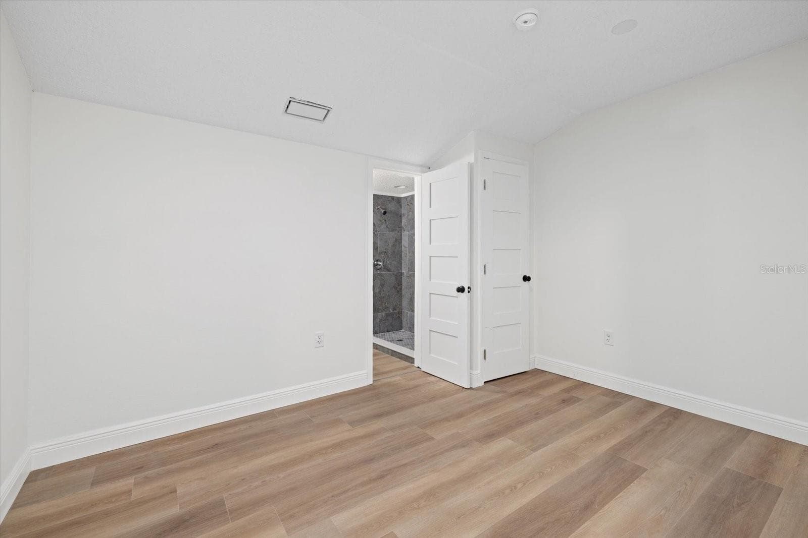 Single Family Residence at 2818 OLYMPIC ST, SARASOTA, photo 20 of 47