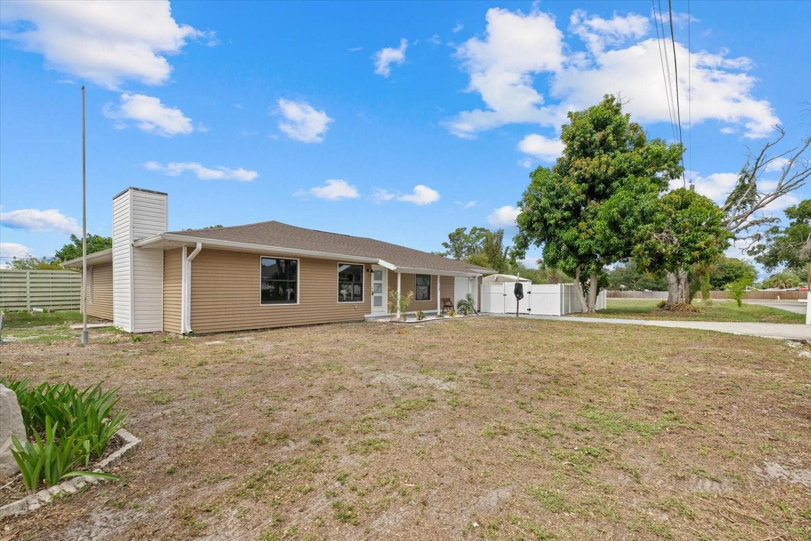 Single Family Residence at 2818 OLYMPIC ST, SARASOTA, photo 38 of 47