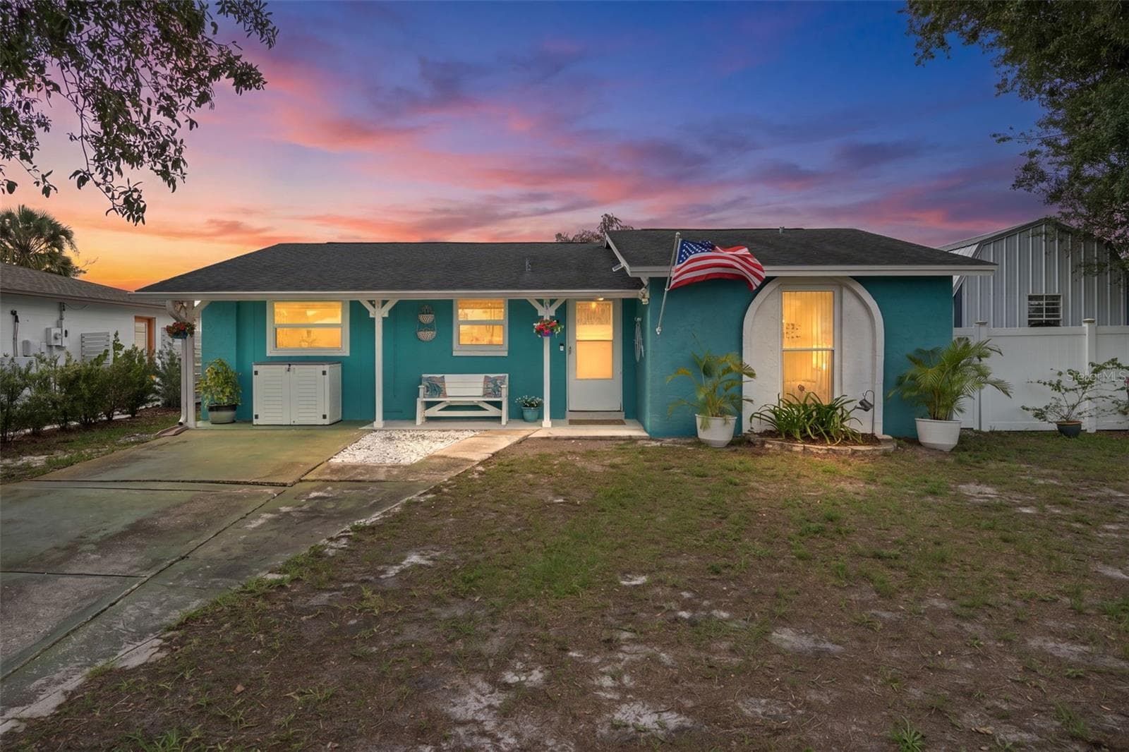 7906 WOODVINE CIR