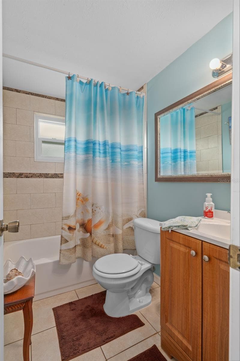 Single Family Residence at 7906 WOODVINE CIR, TAMPA, photo 17 of 34