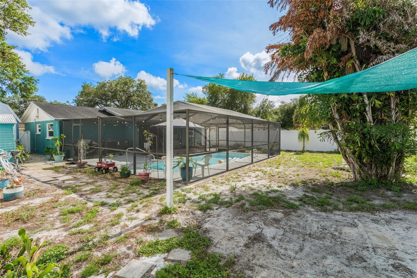 Single Family Residence at 7906 WOODVINE CIR, TAMPA, photo 29 of 34