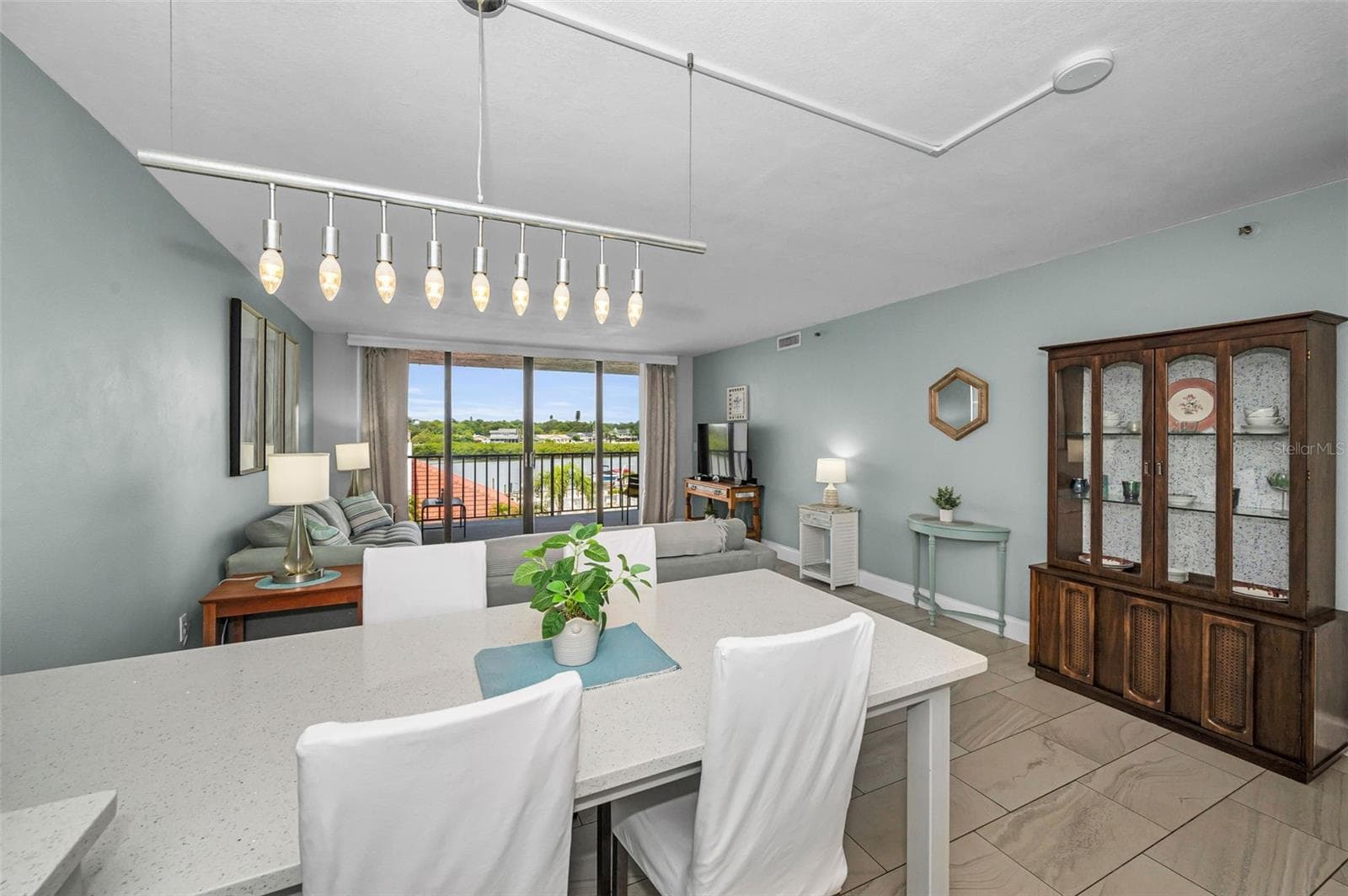 Looking into the Living area - 19111 VISTA BAY DR #304, INDIAN SHORES