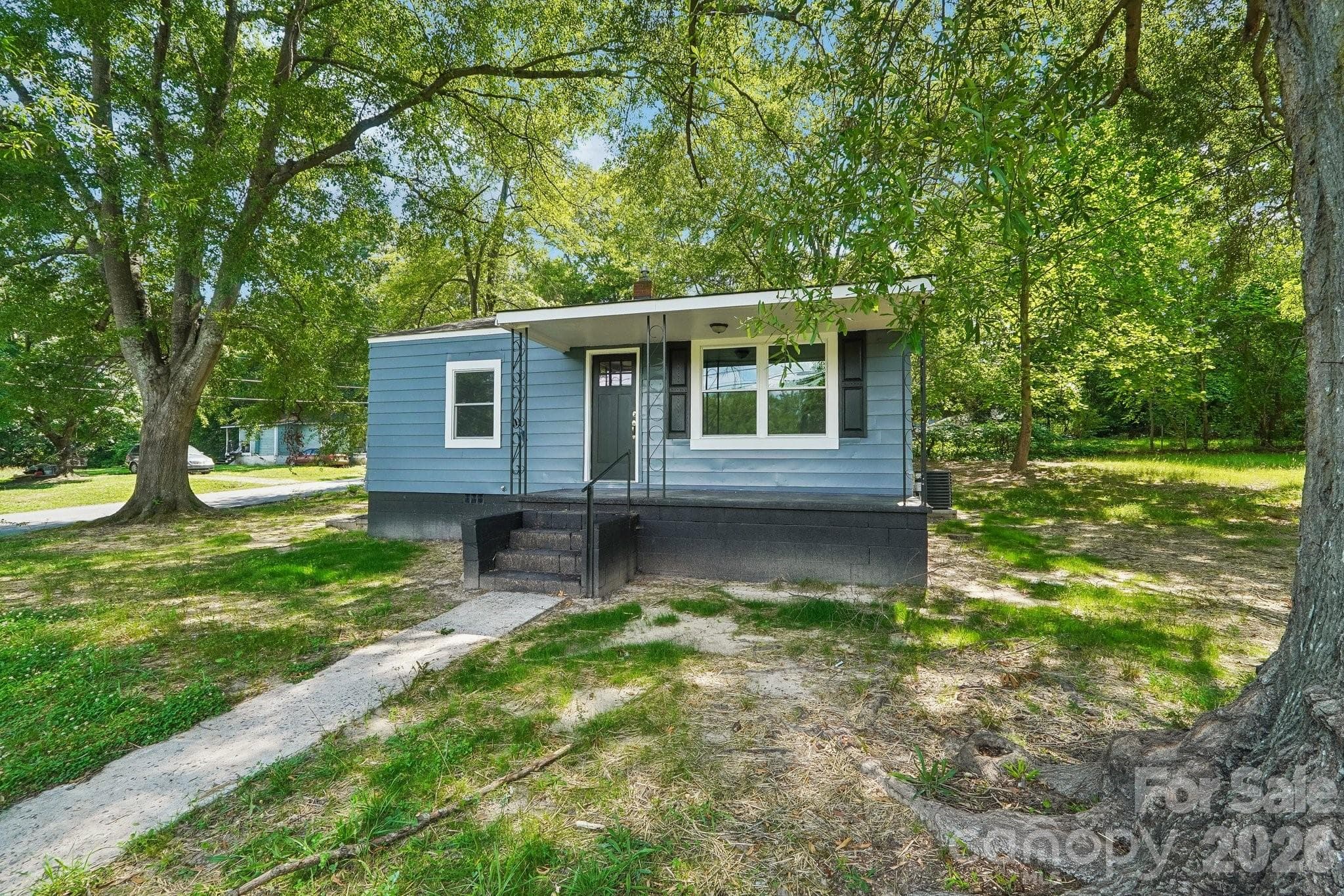 Single Family Residence at Gastonia, photo 3 of 20