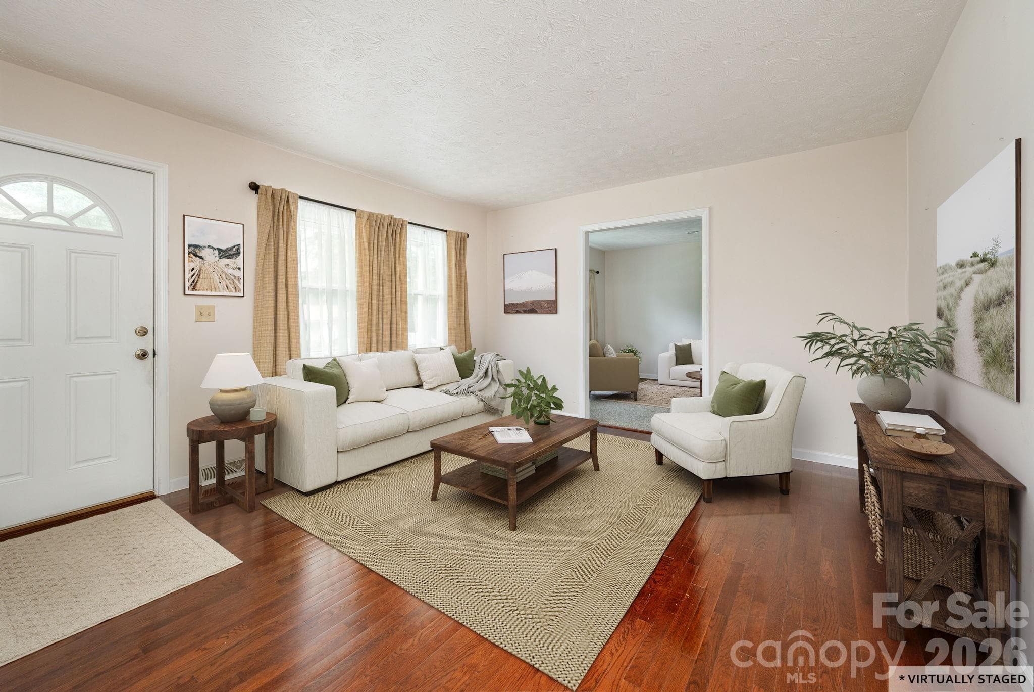 Single Family Residence at Hendersonville, photo 3 of 25