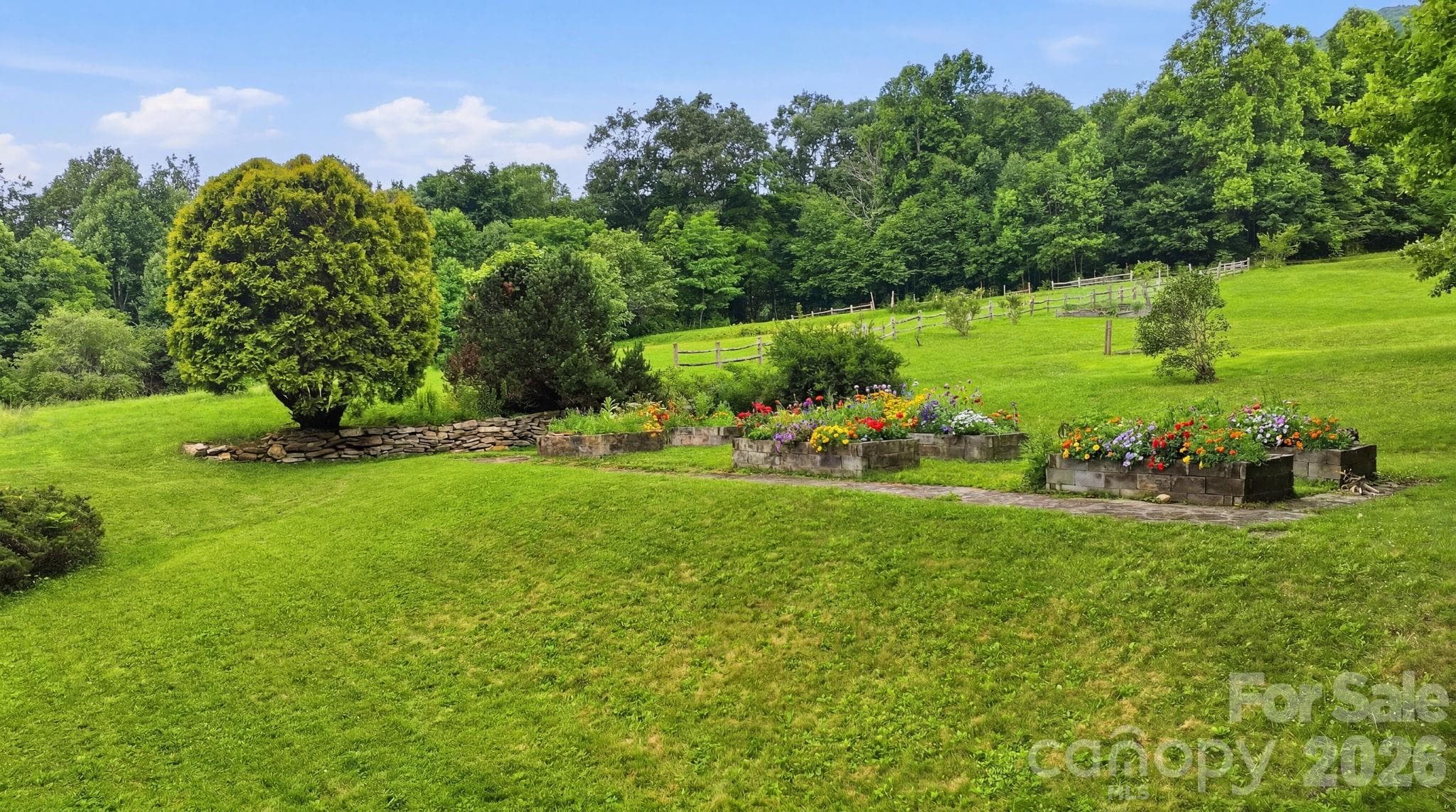 Single Family Residence at Waynesville, photo 8 of 47