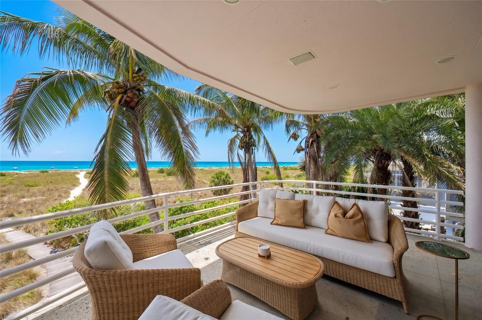 Single Family Residence at 648 BEACH RD, SARASOTA, photo 10 of 37
