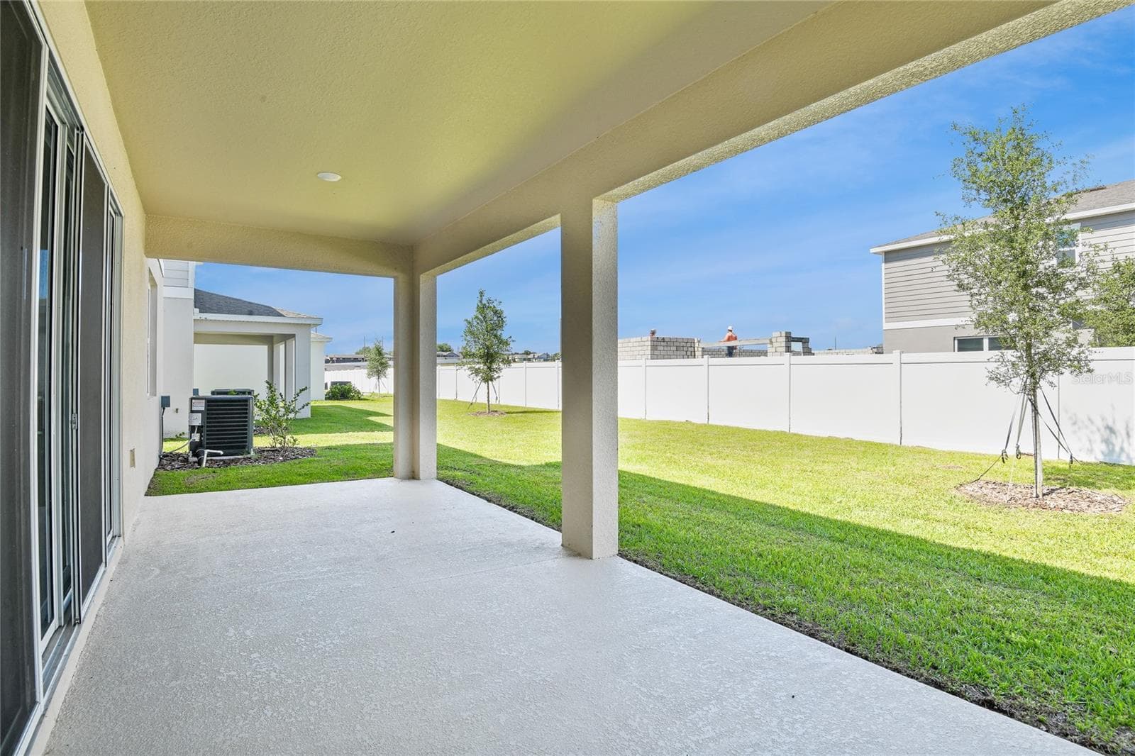 Single Family Residence at 141 WATERSTONE LOOP, TAVARES, photo 21 of 23