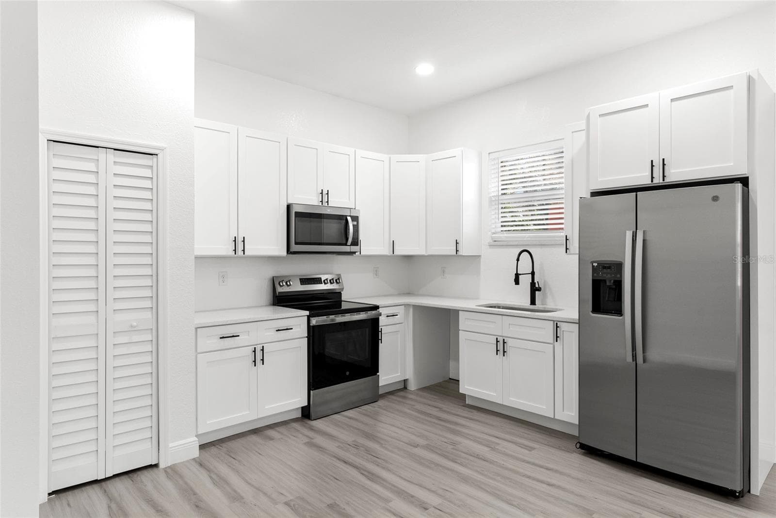 kitchen - 1421 35TH ST S, ST PETERSBURG