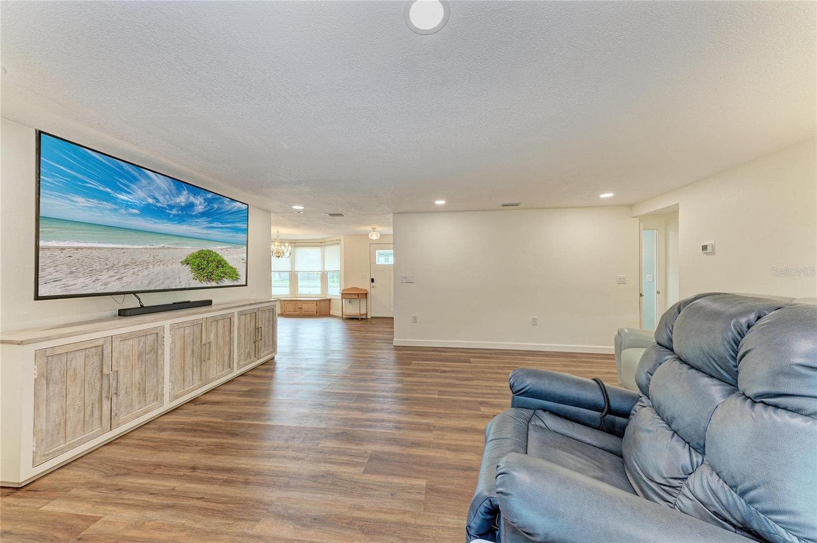 Single Family Residence at 2317 S TUTTLE AVE, SARASOTA, photo 11 of 55