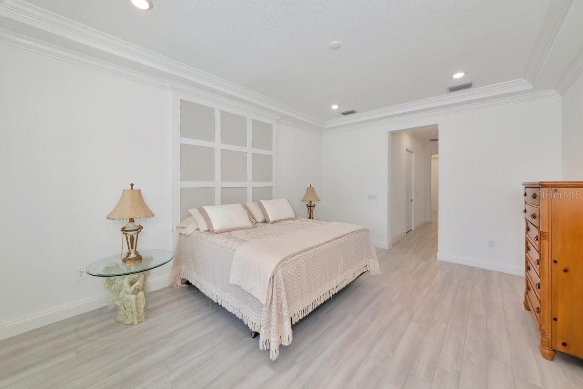 Single Family Residence at 4657 ANTRIM DR, SARASOTA, photo 18 of 34