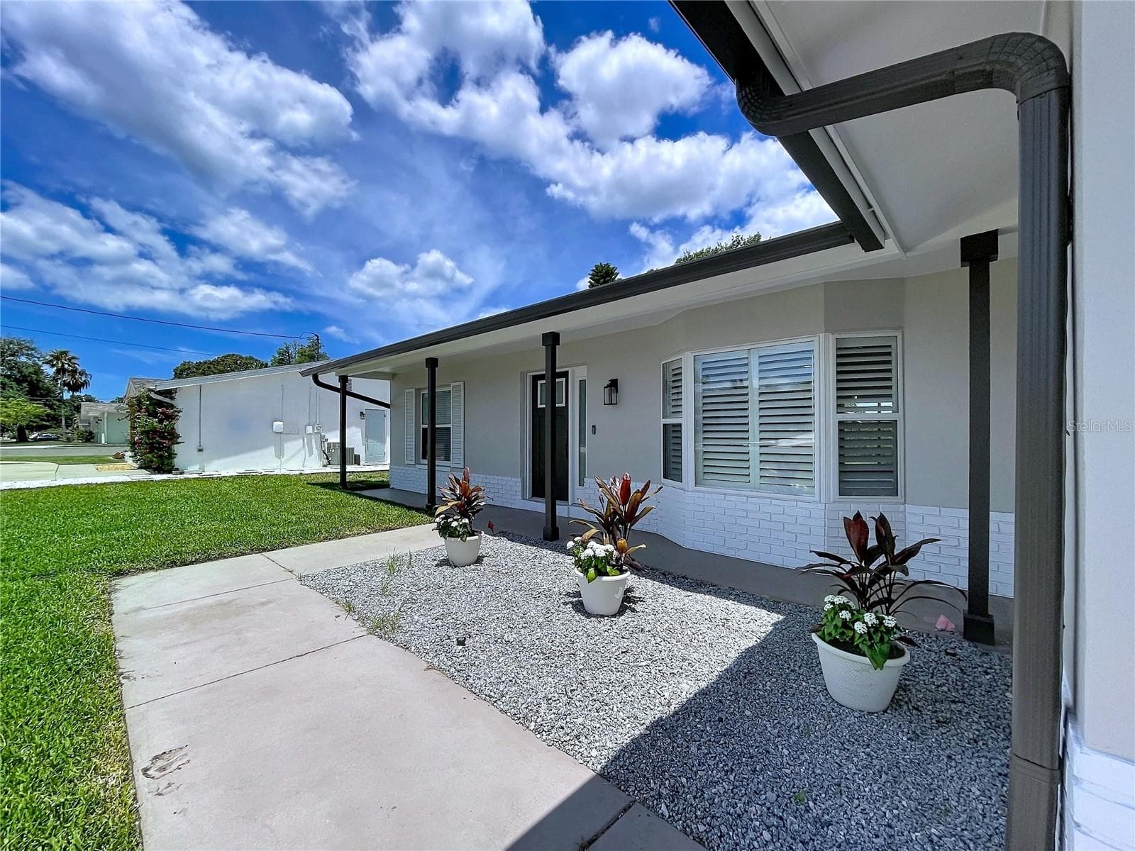 Make 381 Westwinds Drive Your New Home! - 381 WESTWINDS DR, PALM HARBOR