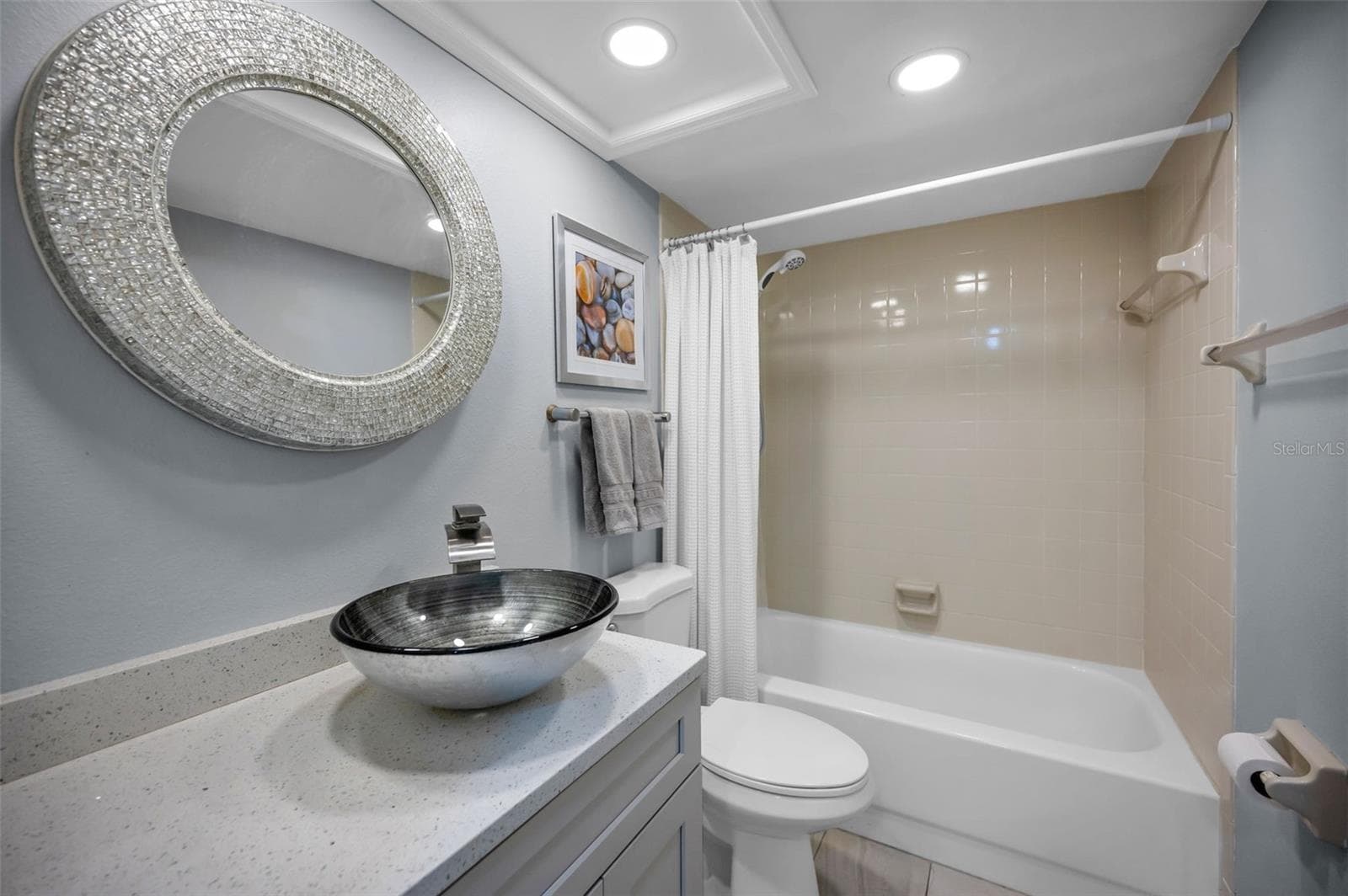 Second Bathroom - 19111 VISTA BAY DR #304, INDIAN SHORES