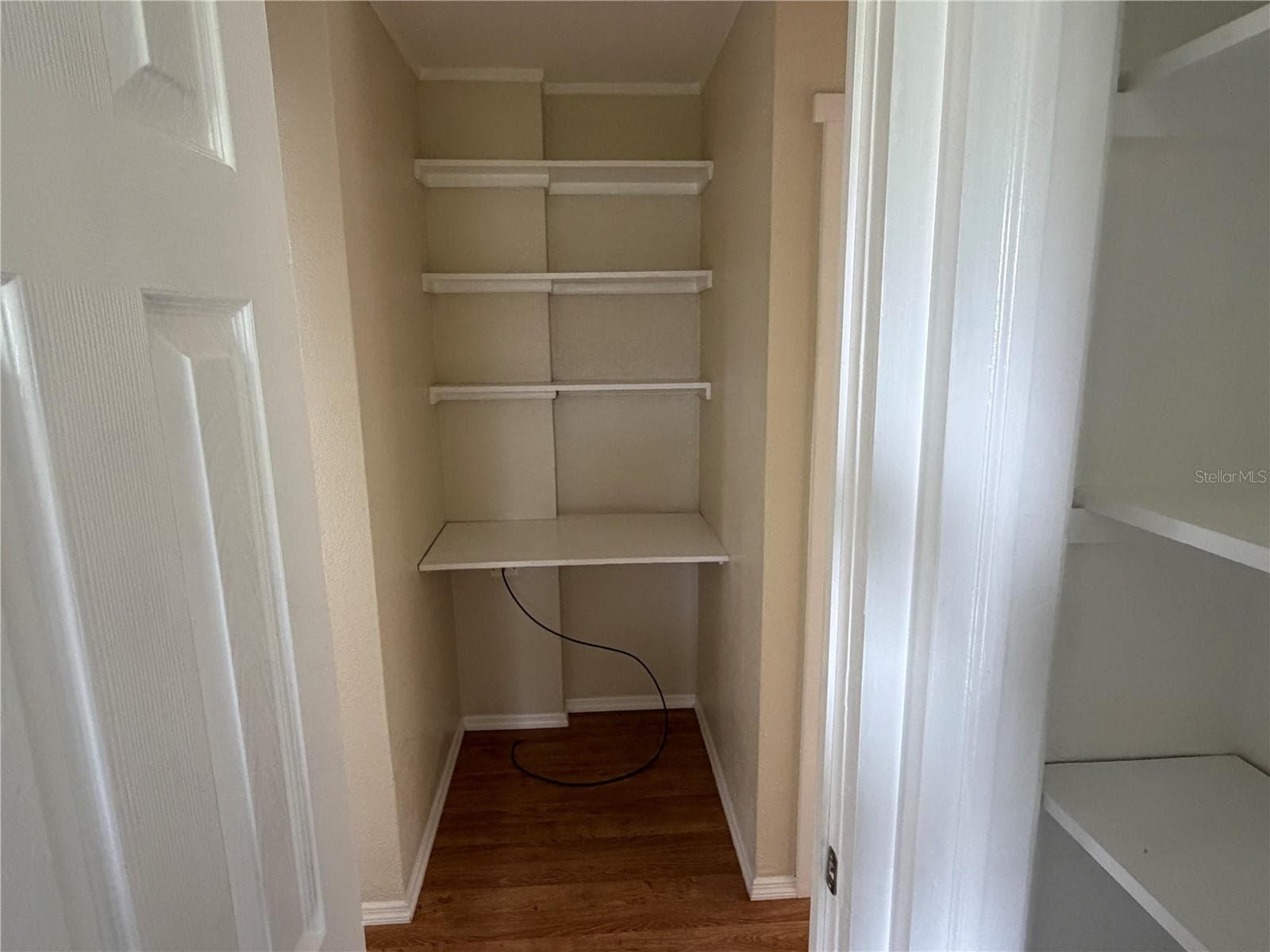 Office Nook - 2301 E WARM SPRINGS AVE, COLEMAN