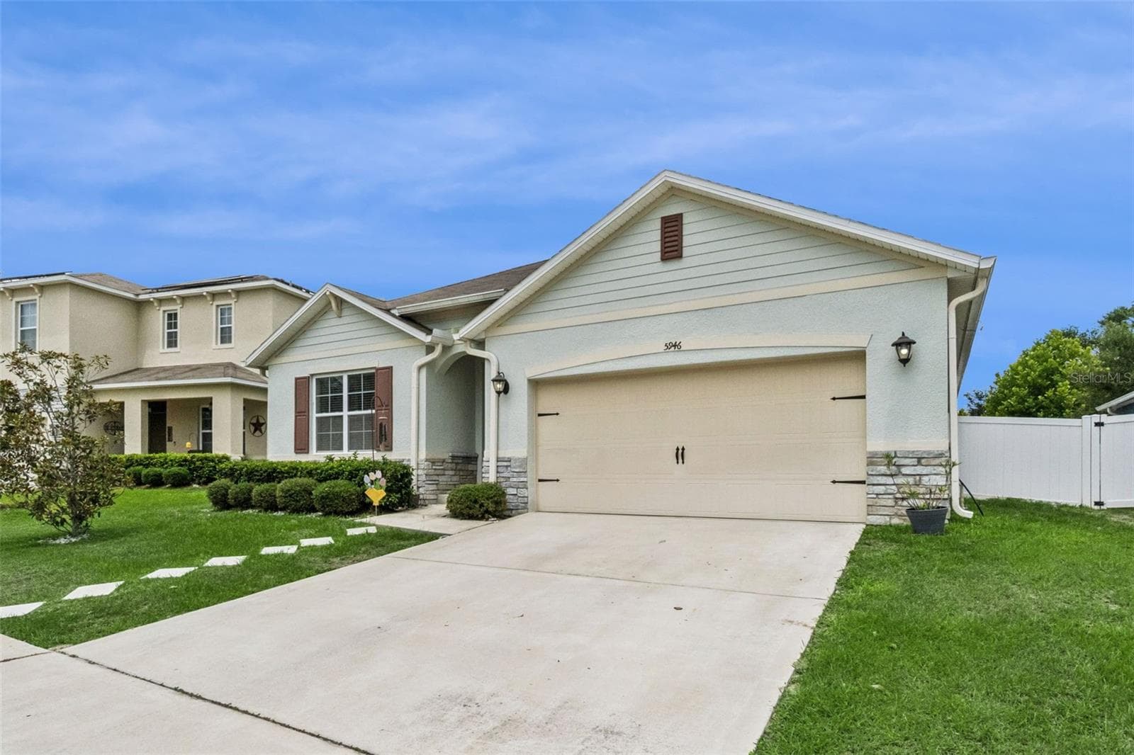 Single Family Residence at 5946 CHURCHILL SQ WAY, GROVELAND, photo 4 of 31