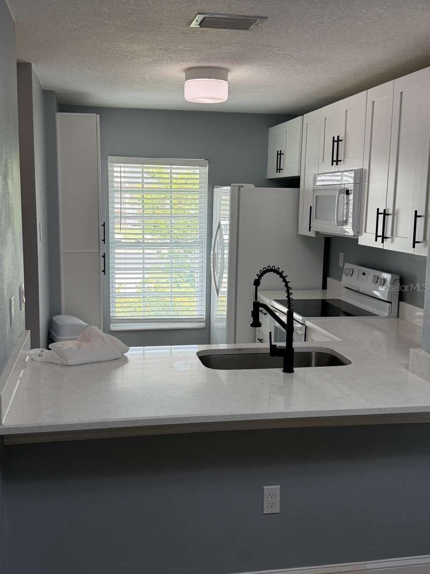 Villa at 2852 STILWELL CT, NEW PORT RICHEY, photo 5 of 20