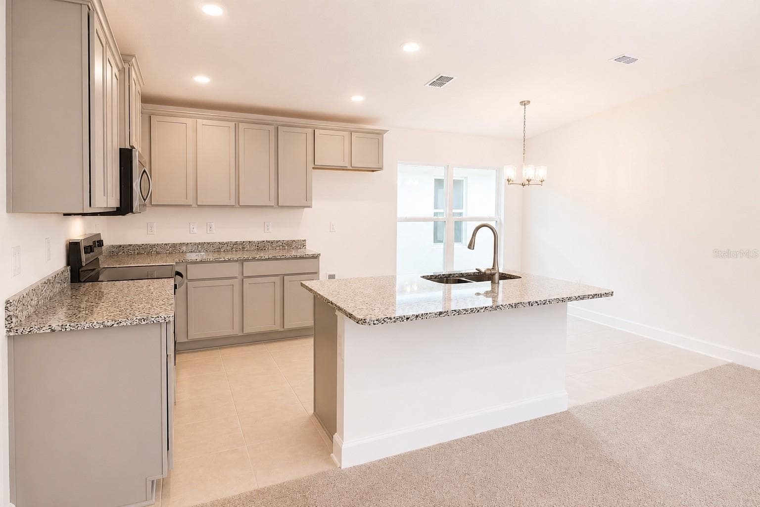 Single Family Residence at 7563 BENT TREE LOOP, ST CLOUD, photo 5 of 23