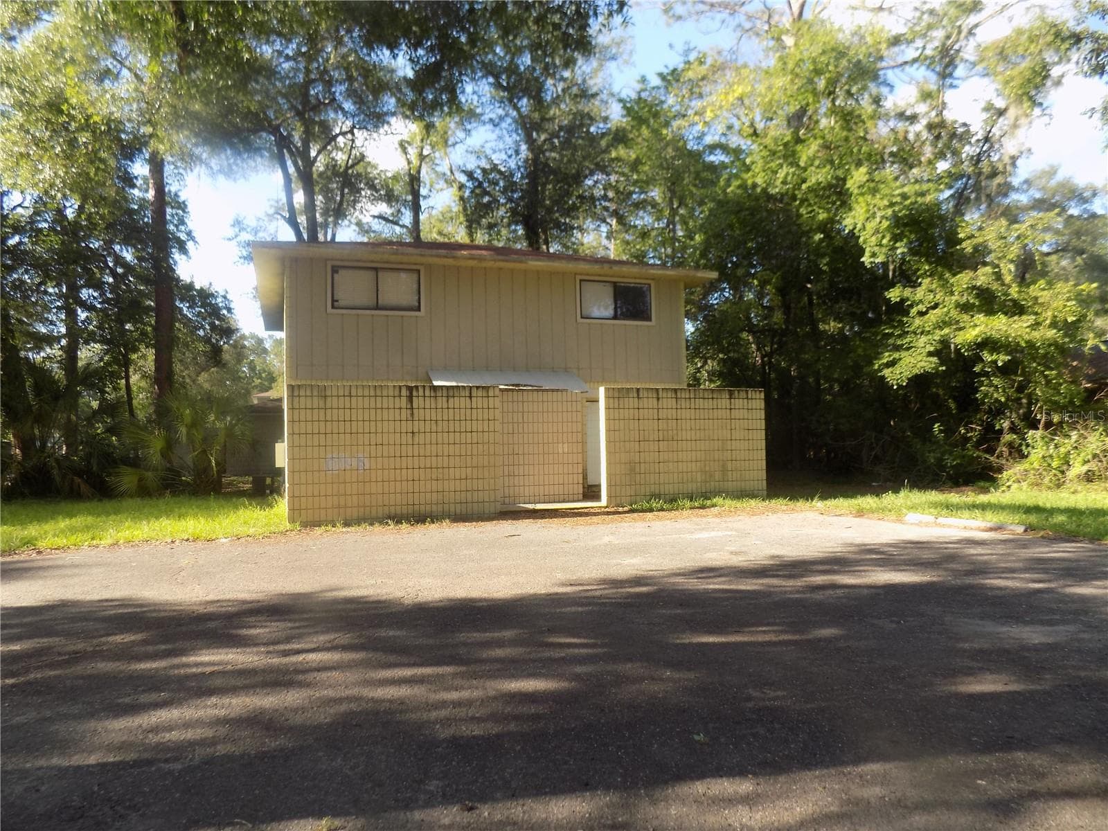 Duplex at 713 SW 69 ST, GAINESVILLE, photo 3 of 42