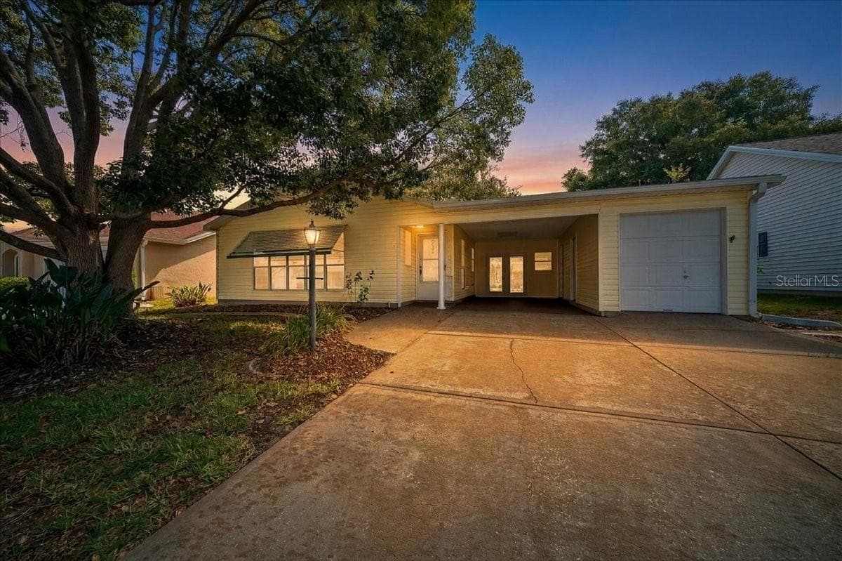 Twilight Shot - 1133 DEL TORO DR, LADY LAKE