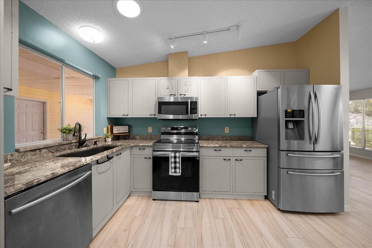 Single Family Residence at 1133 DEL TORO DR, LADY LAKE, photo 16 of 64