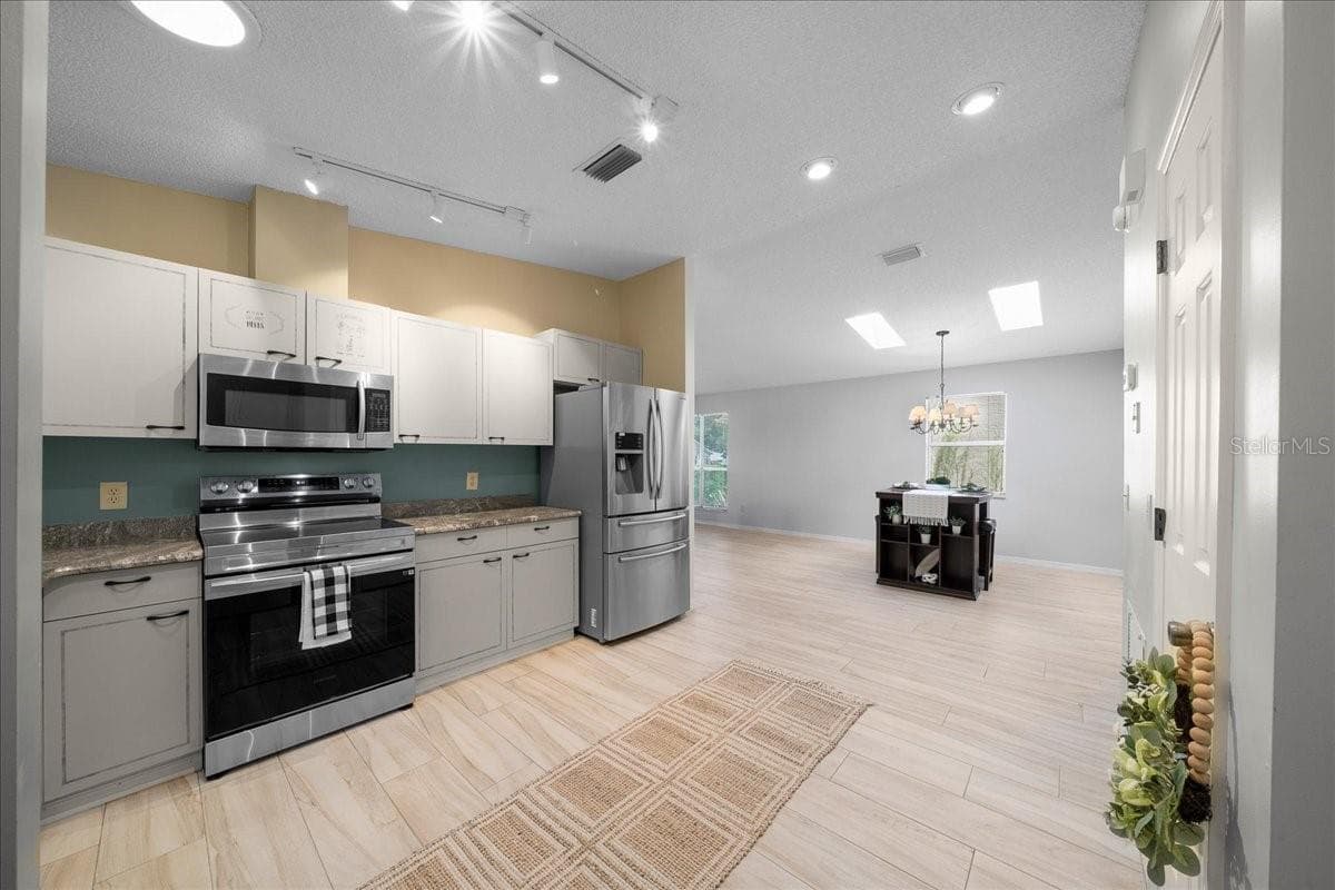 Single Family Residence at 1133 DEL TORO DR, LADY LAKE, photo 17 of 64