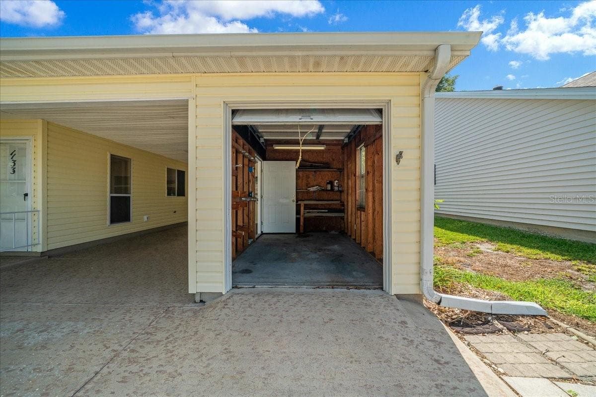 Golf Cart Garage - 1133 DEL TORO DR, LADY LAKE