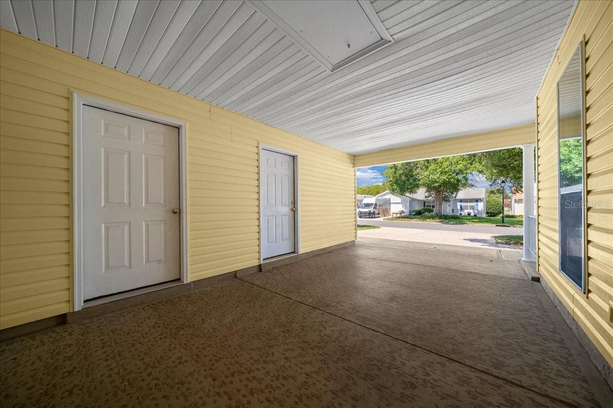 Carport - 1133 DEL TORO DR, LADY LAKE