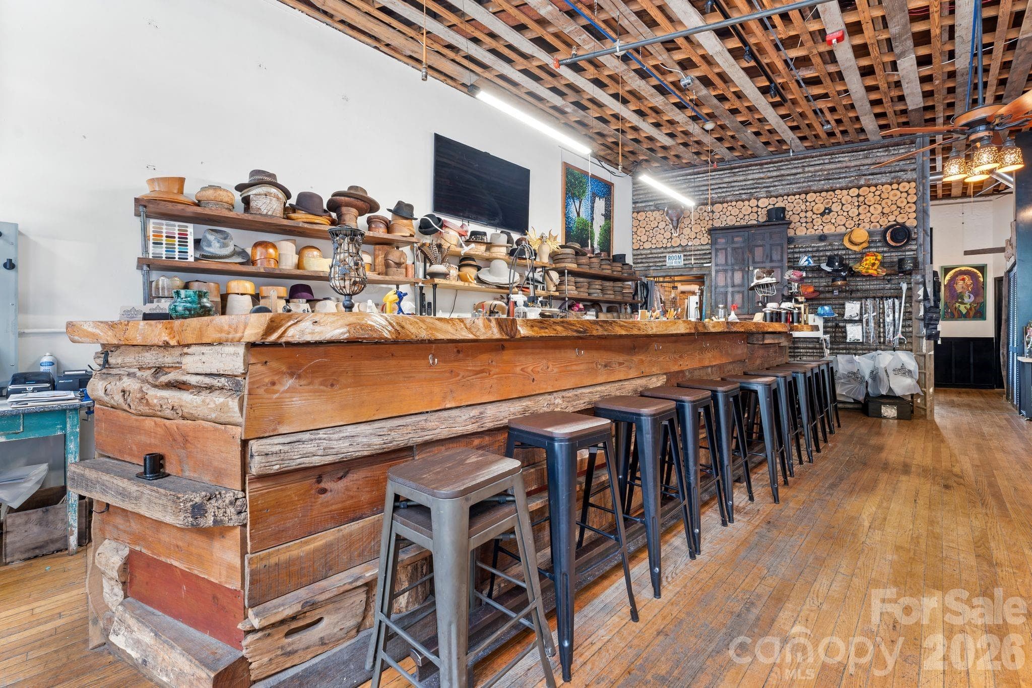 top level retail - 69 Locust Street, Spruce Pine
