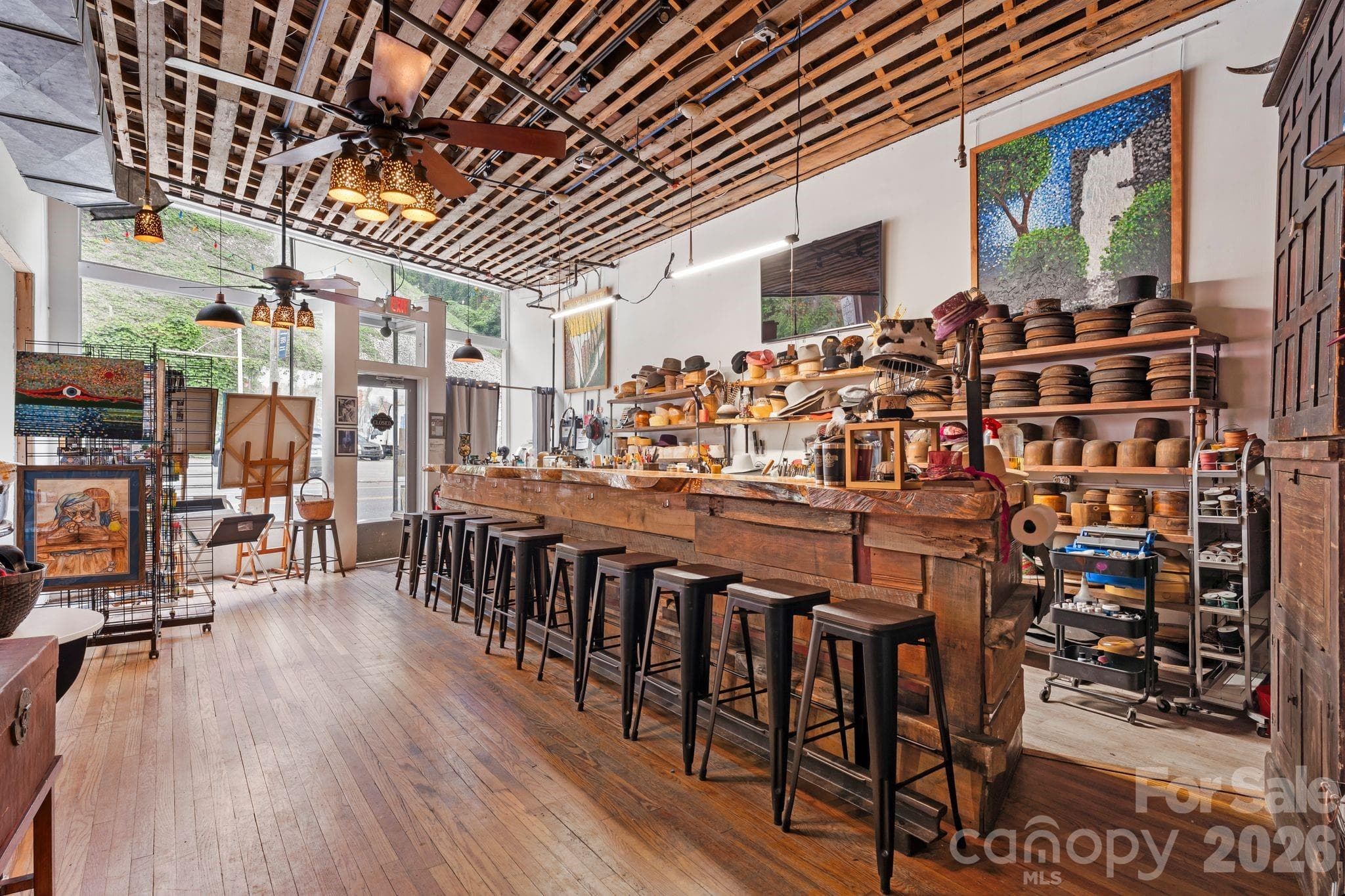 top level retail - 69 Locust Street, Spruce Pine