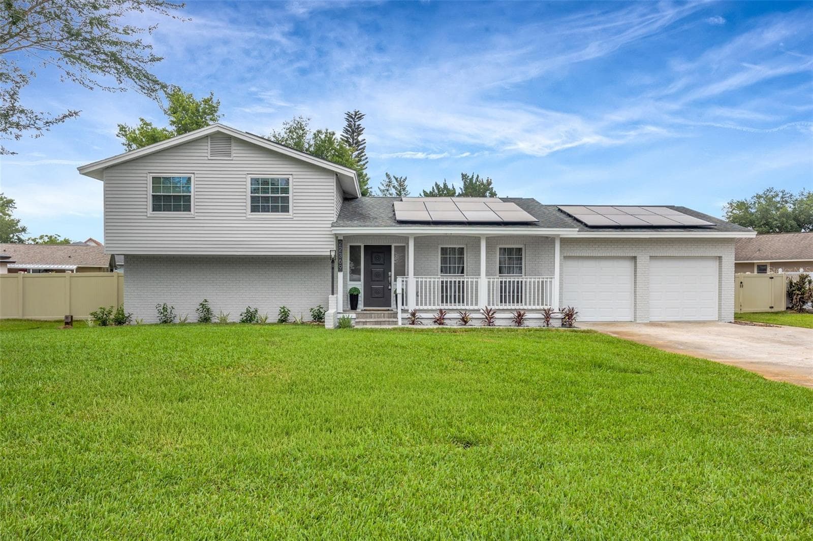 Front Home - 22369 SOUTHSHORE DR, LAND O LAKES