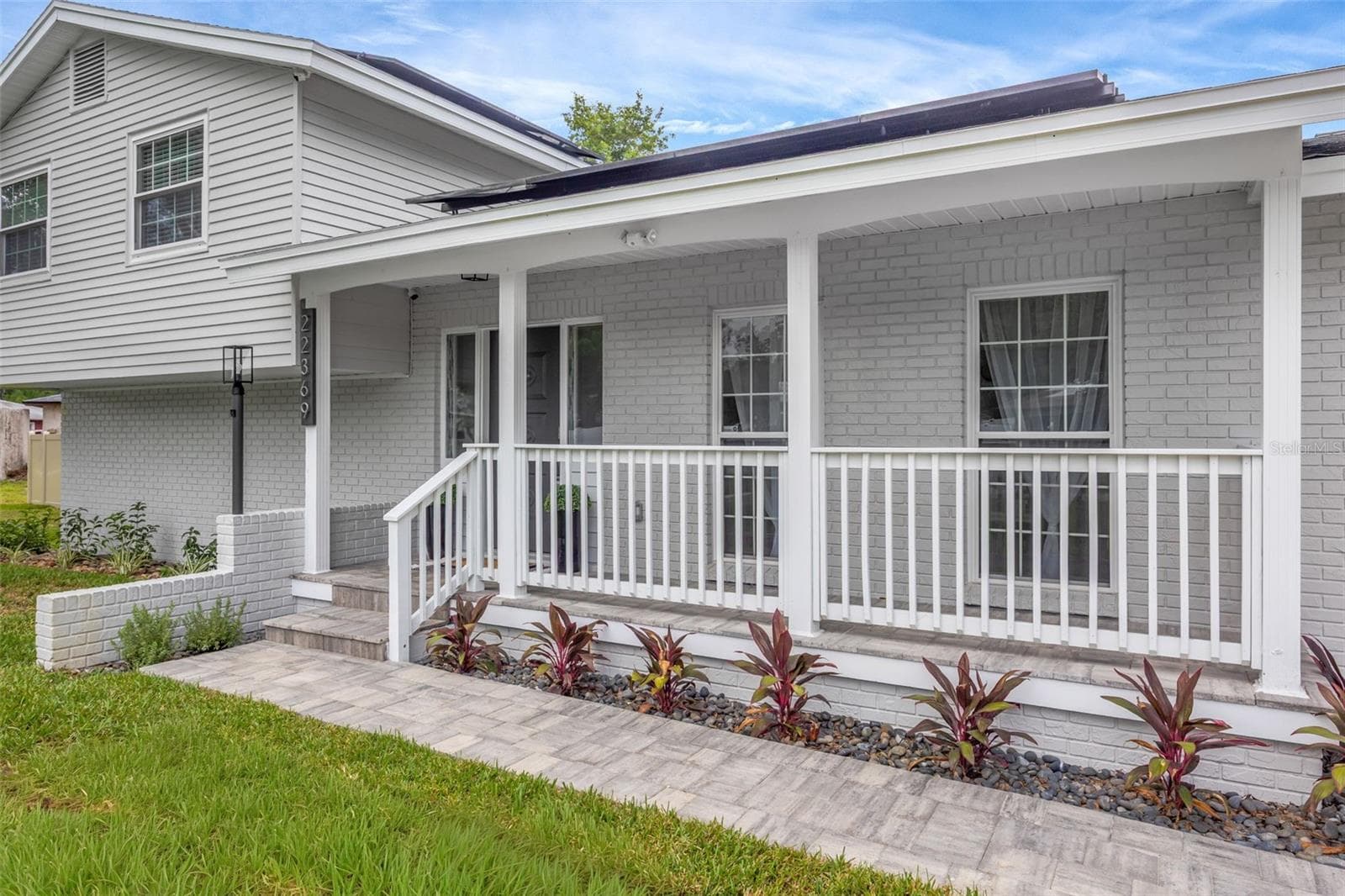 Front Porch - 22369 SOUTHSHORE DR, LAND O LAKES