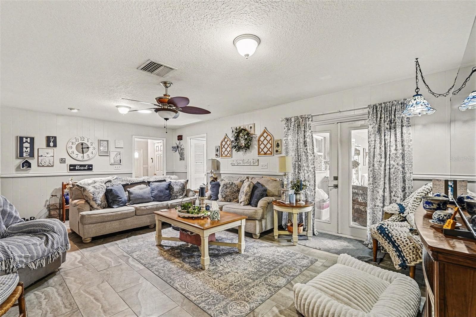 family room - 3100 SAUNDERS PL, TITUSVILLE