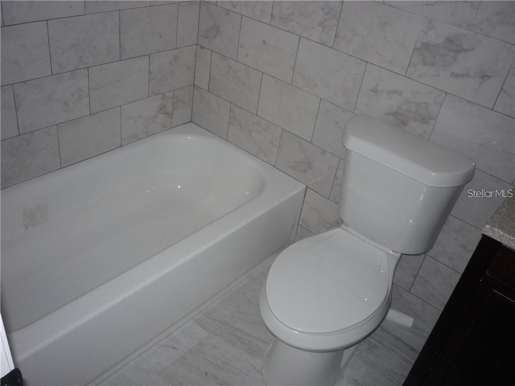 Bath - 2414 E 8TH AVE, TAMPA