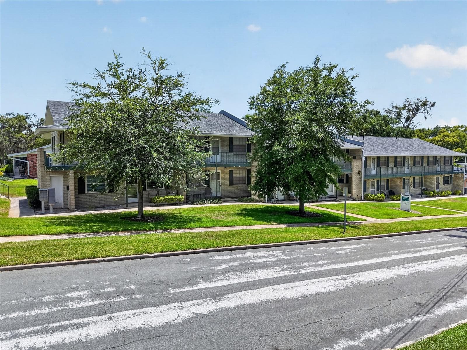 Condominium at 200 E 10TH AVE #8, MOUNT DORA, photo 18 of 34