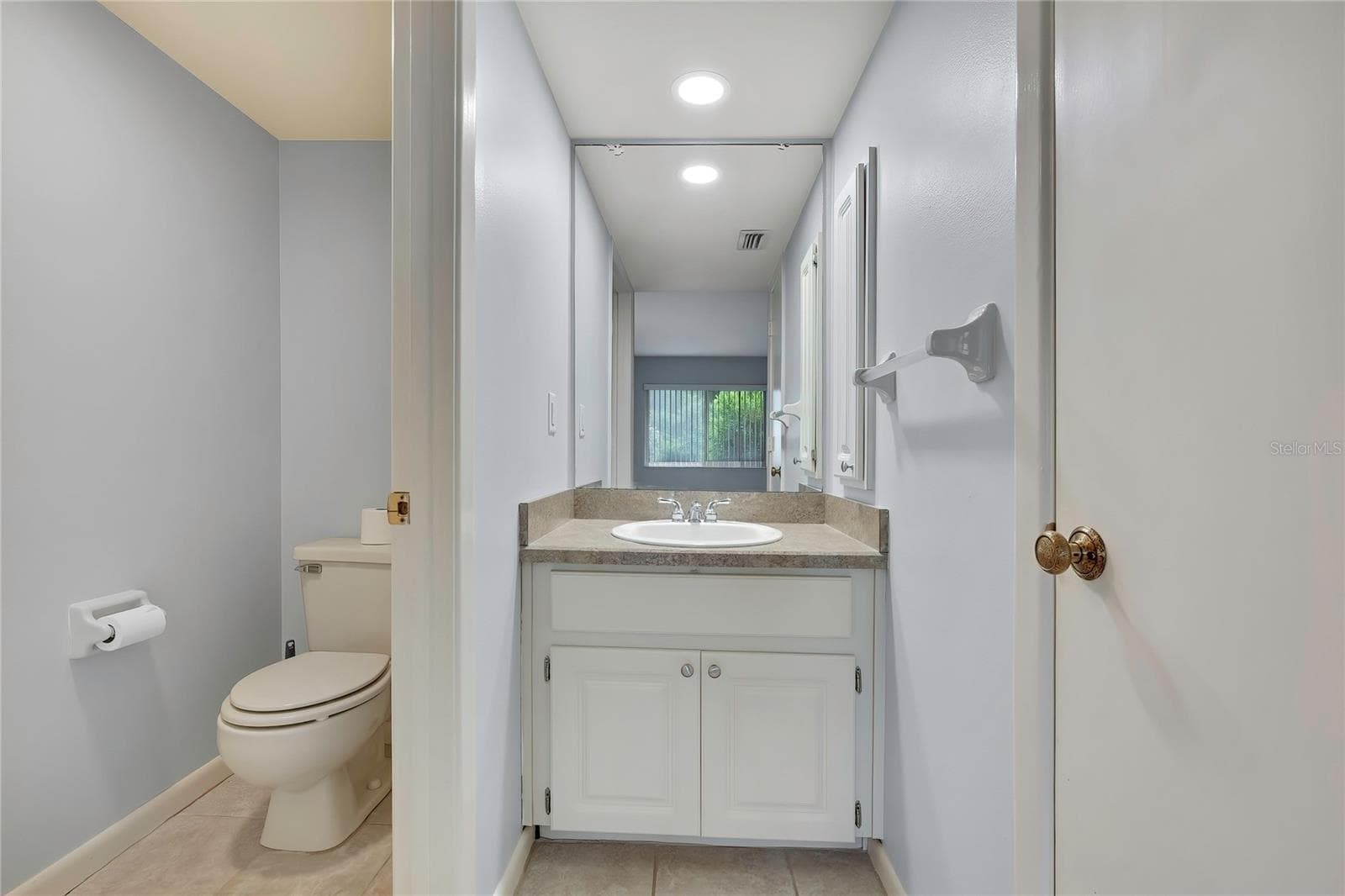 Condominium at 63 DOUGLAS ST #11, HOMOSASSA, photo 24 of 43