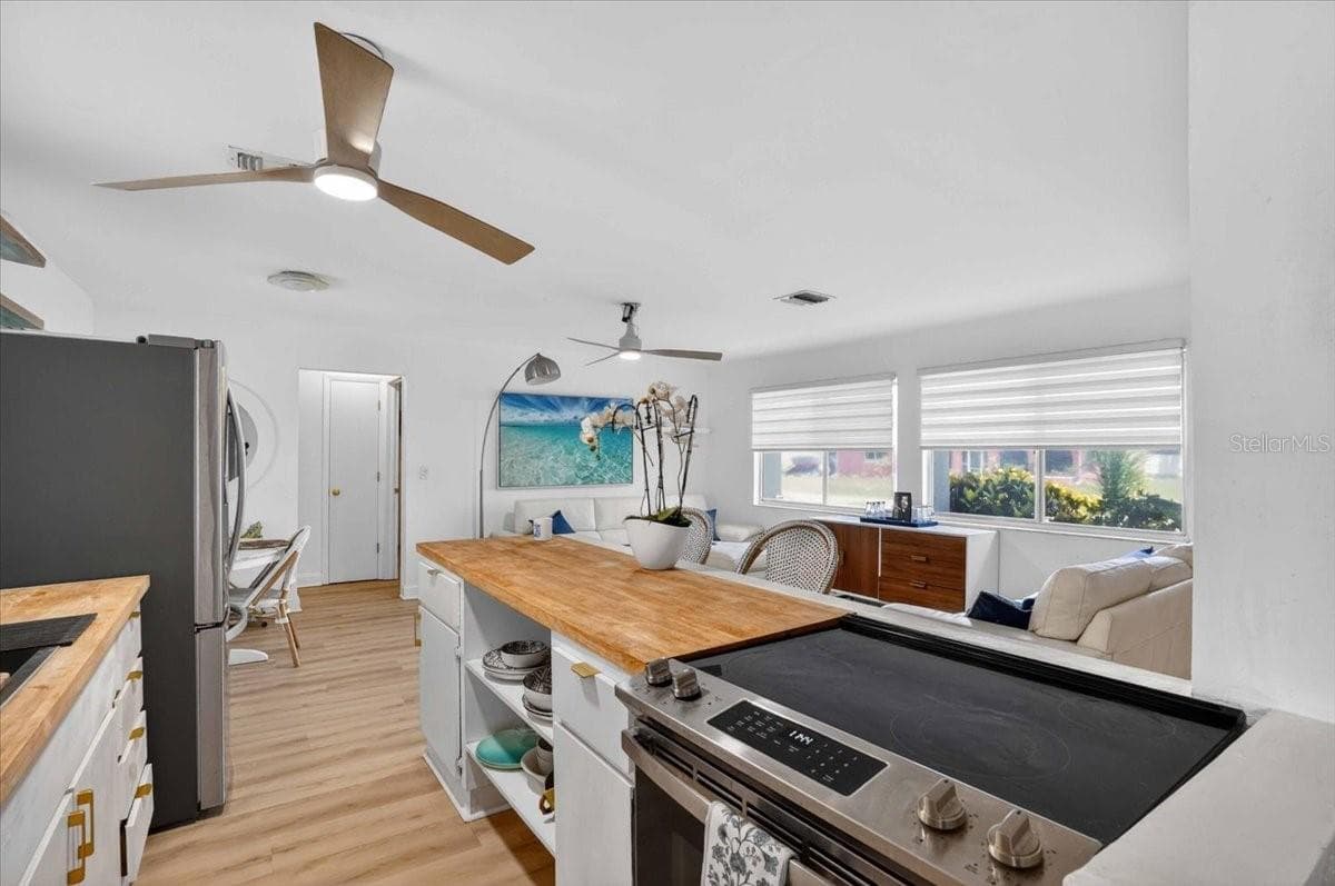 Single Family Residence at 885 FAIRFAX TER NW, PORT CHARLOTTE, photo 12 of 35