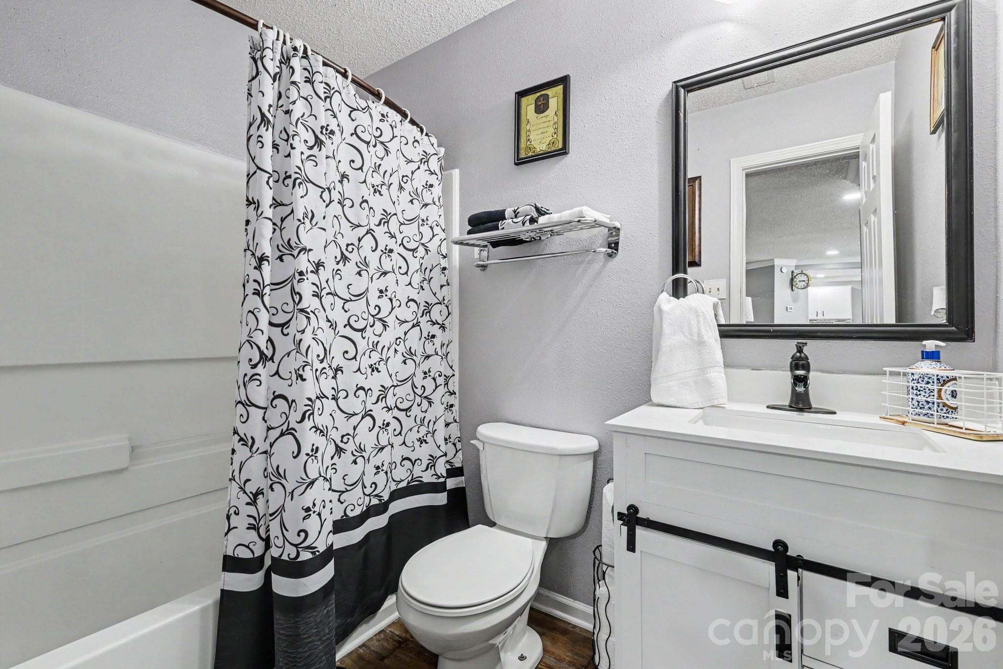 Secondary full bath on main floor - 5654 Hammermill Drive, Harrisburg