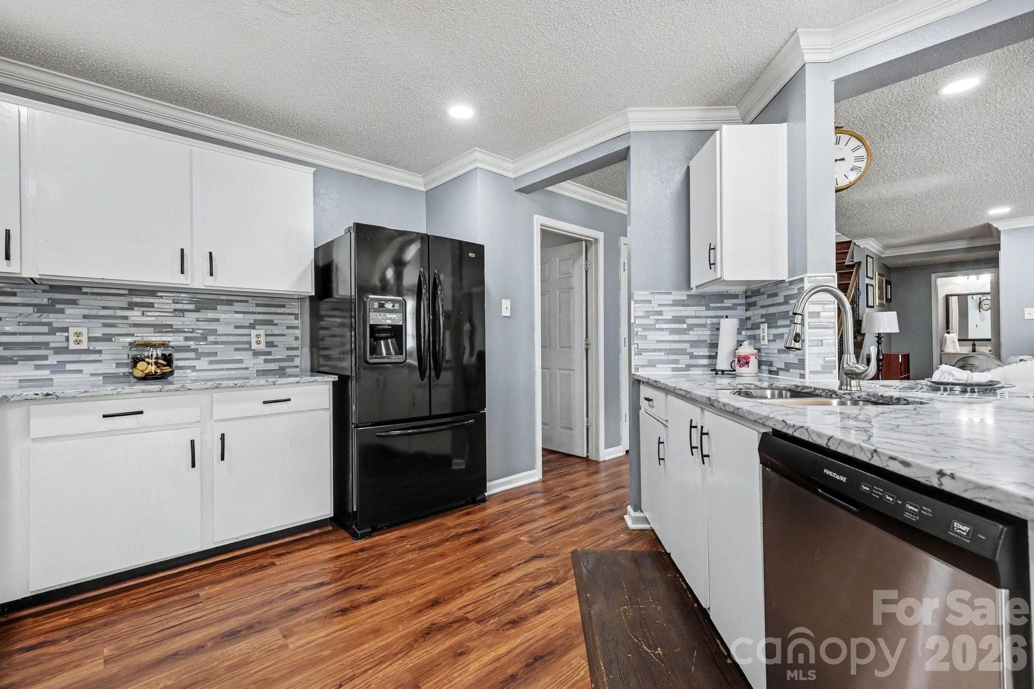 Kitchen - 5654 Hammermill Drive, Harrisburg