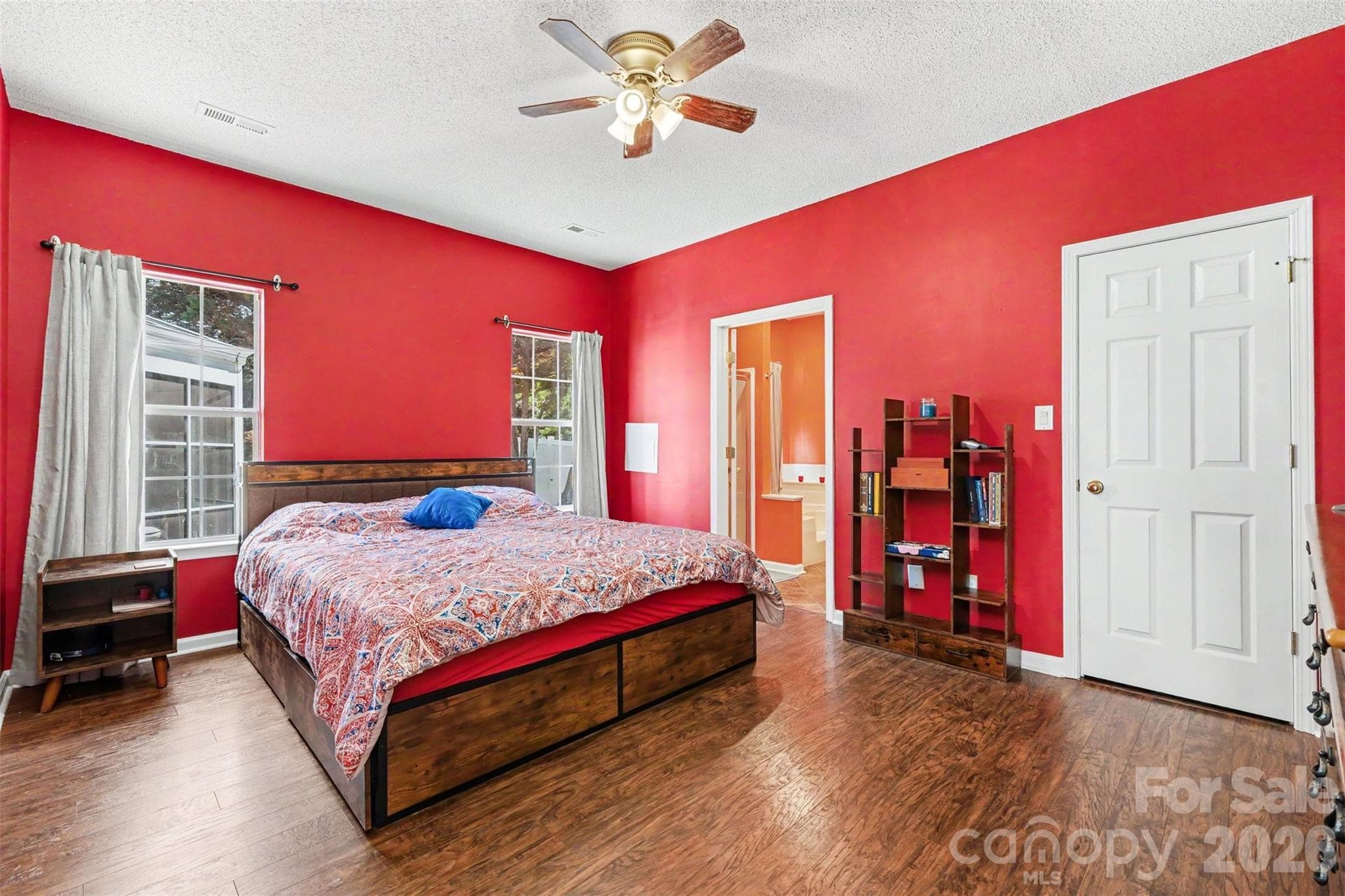 Single Family Residence at 11232 Laurel View Drive, Charlotte, photo 13 of 18