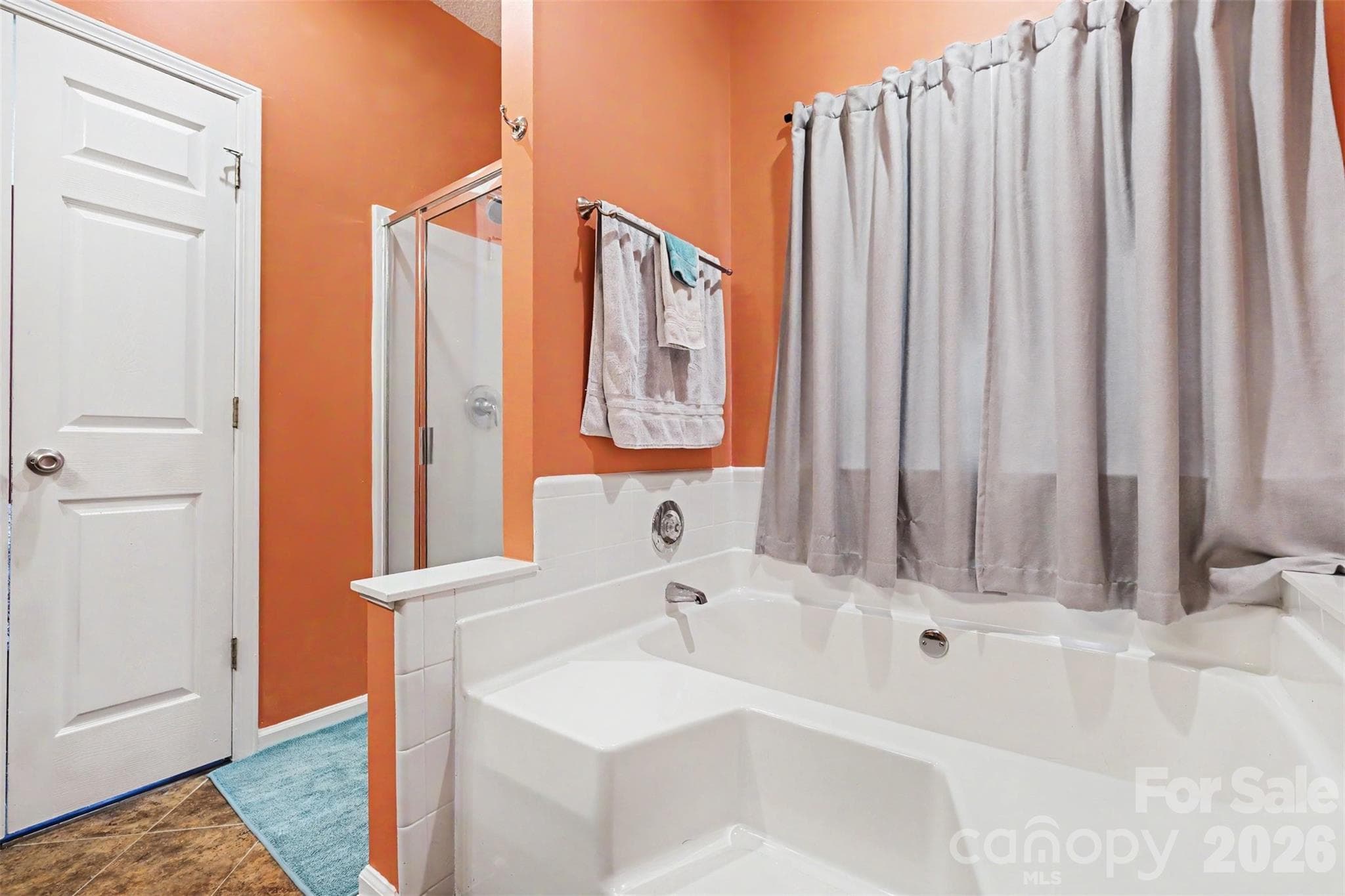 Single Family Residence at 11232 Laurel View Drive, Charlotte, photo 15 of 18