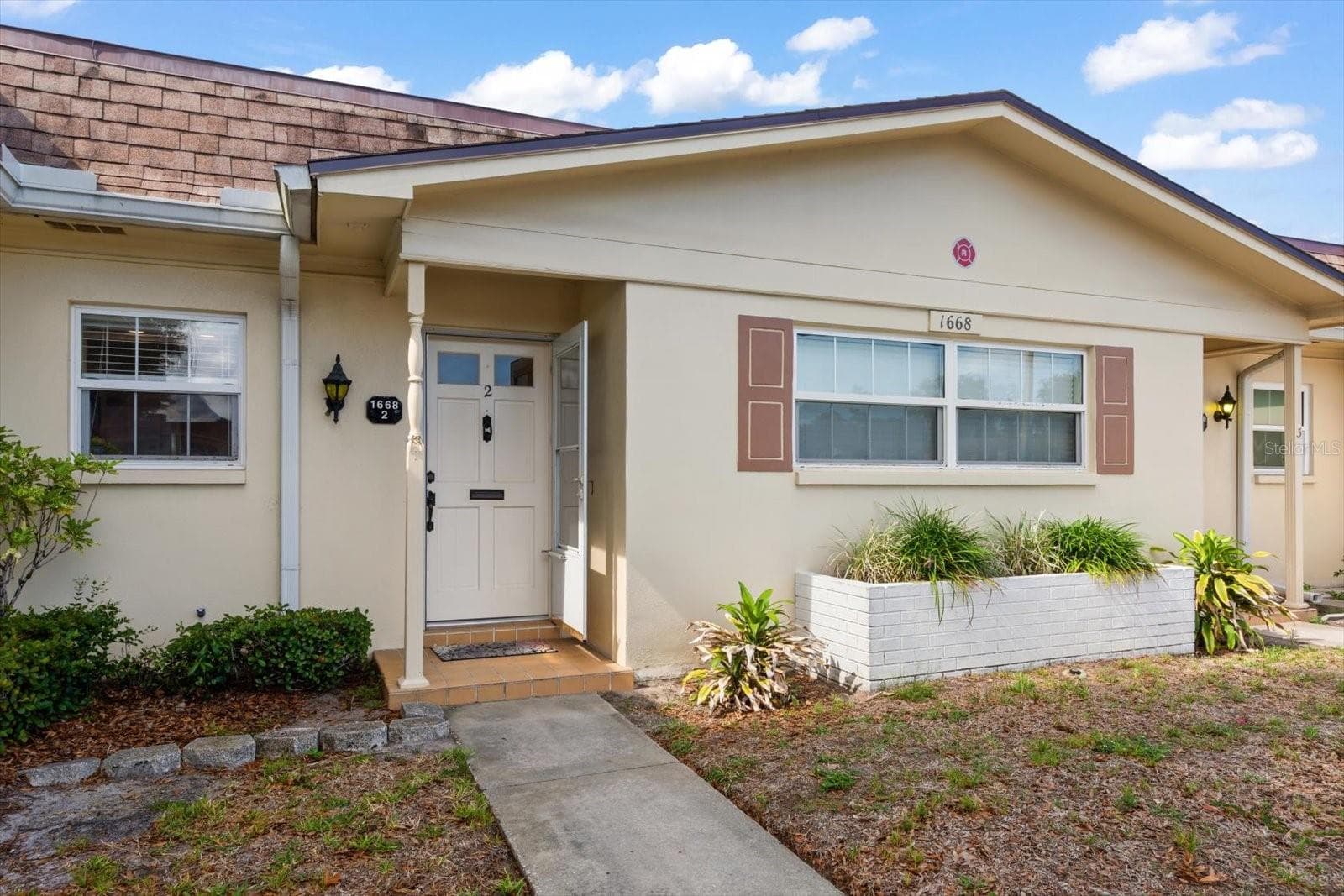 1668 S LAKE AVE #2