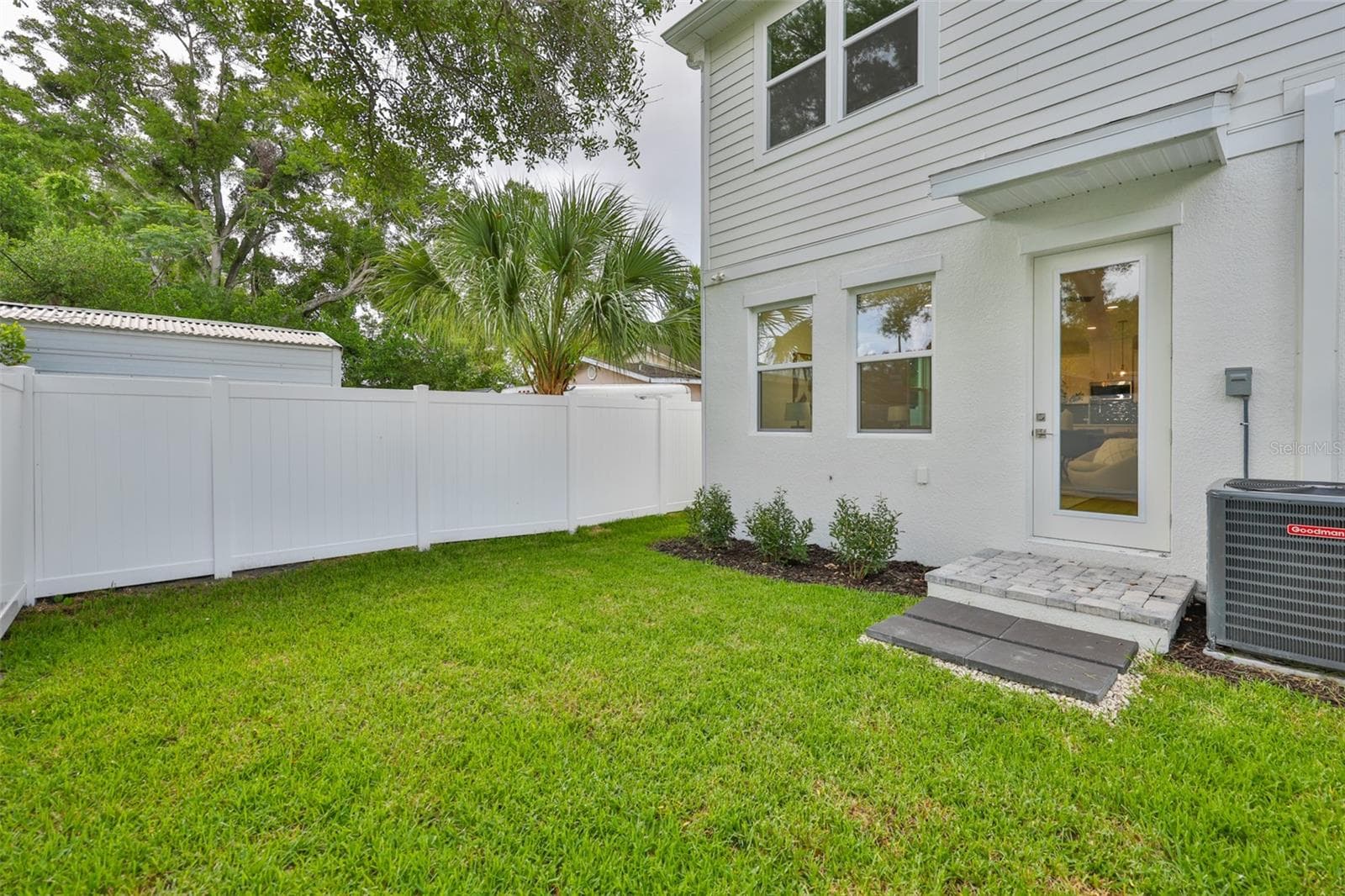 Townhouse at 1911 W BEACH ST, TAMPA, photo 26 of 33