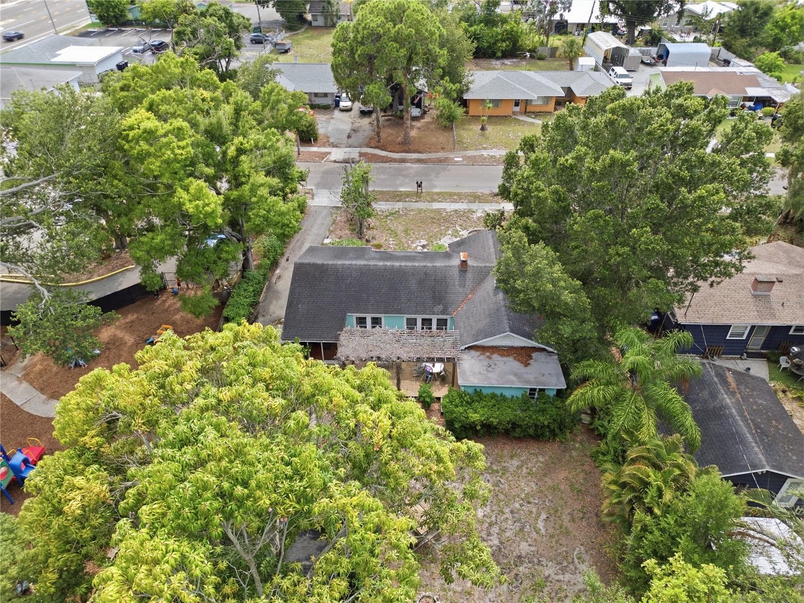 Single Family Residence at 411 W 48TH ST, BRADENTON, photo 43 of 51