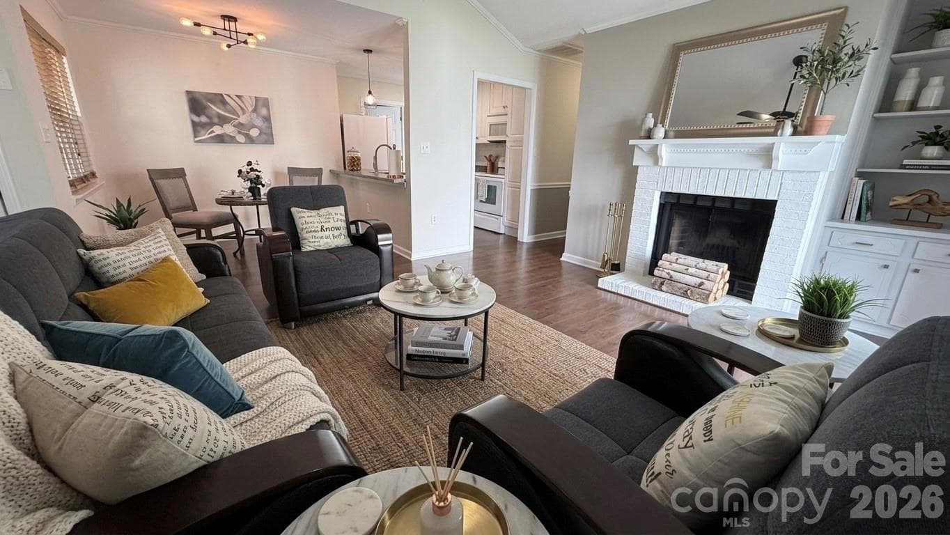 Single Family Residence at 12334 Danby Road, Pineville, photo 6 of 13