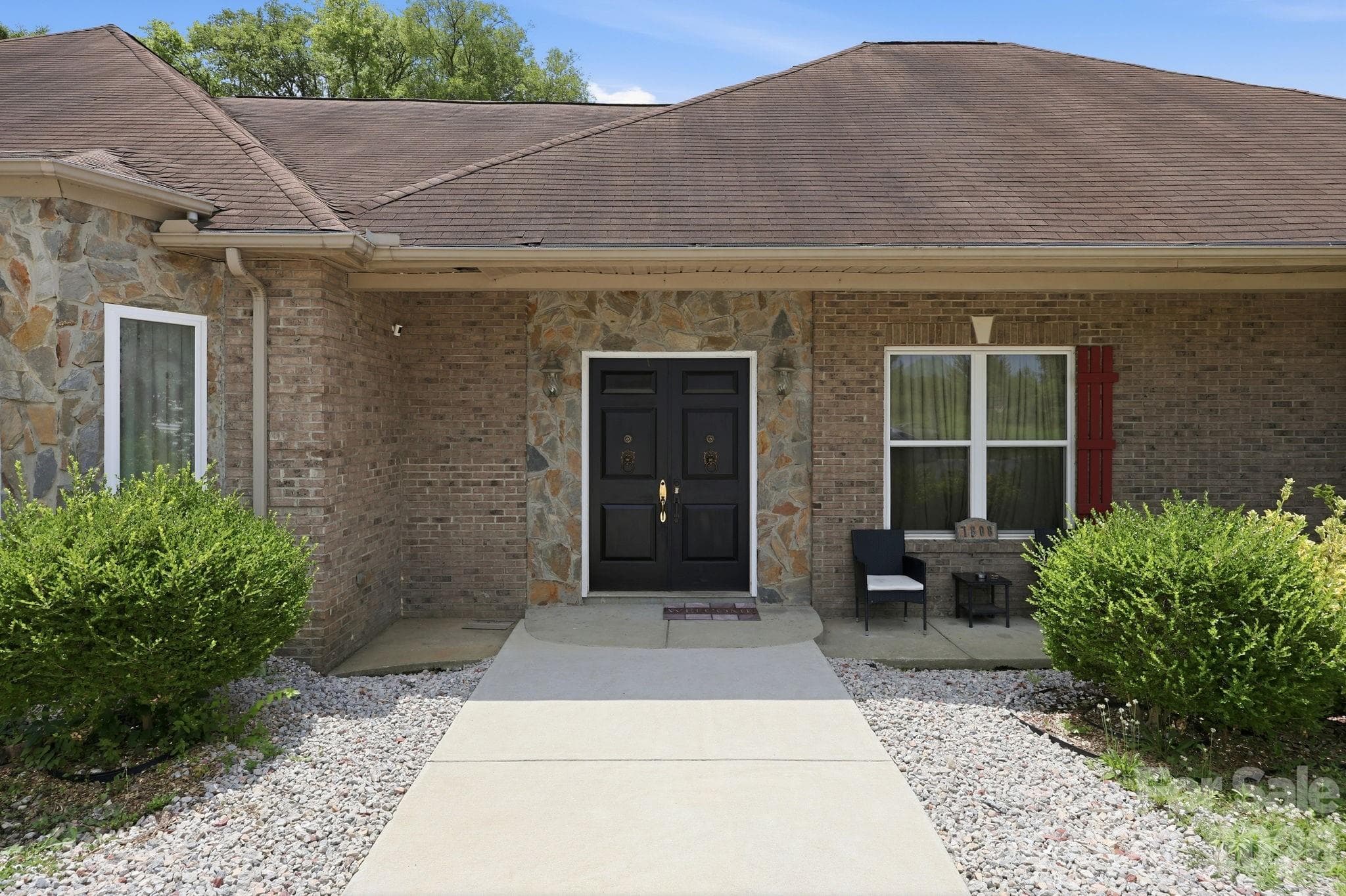 Single Family Residence at 1803 Wilton Gate Drive, Charlotte, photo 3 of 33