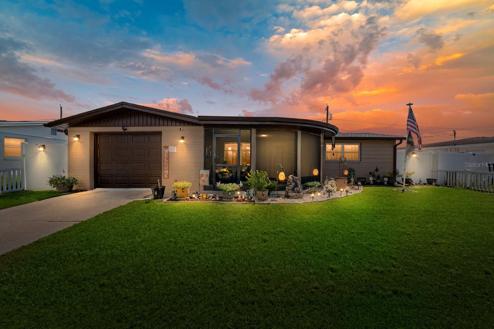 Single Family Residence at 2152 ARCADIA RD, HOLIDAY, photo 2 of 30